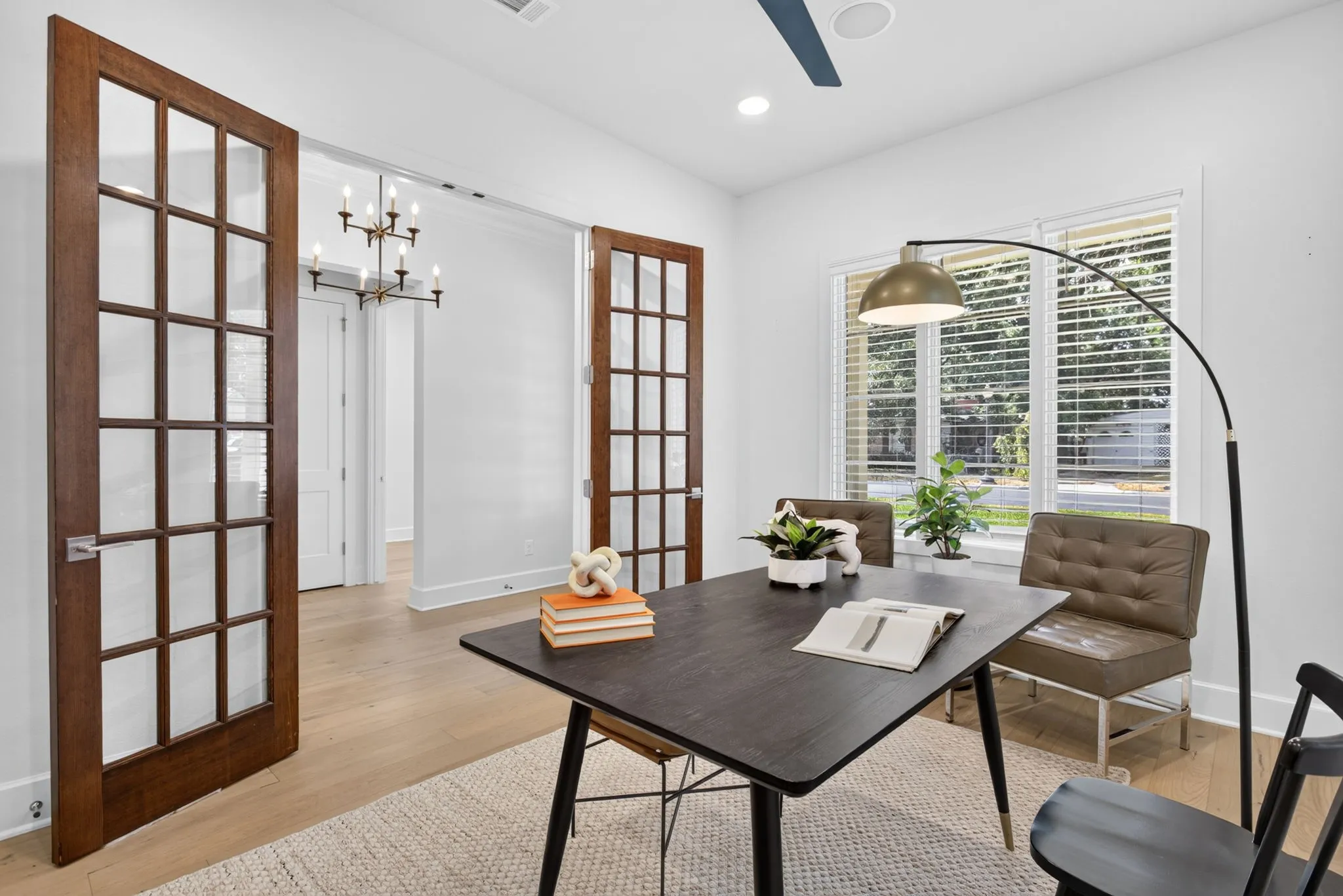 Single Family Residence For Sale in Tarrant County , 3837 Englewood Lane, Fort Worth, Texas 76107, 4 Bedroom, 3 Bathroom, 2 Garage spaces, 2,995 Sqft, built in 2021, mls#21376509, Real Estate Agent in Fort Worth, Homes For Sale in Tarrant county, Homes For Sale in Fort Worth, Realtor in Fort Worth Texas, Real Estate Brokerage Independent Realty Texas, Luminita Cordes Realtor