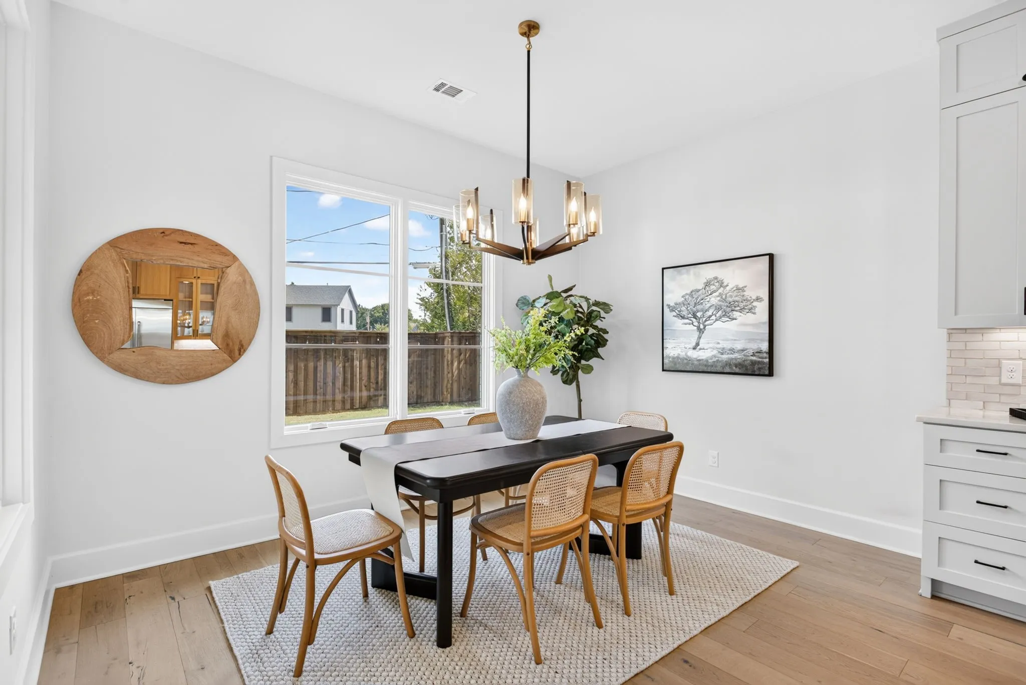 Single Family Residence For Sale in Tarrant County , 3837 Englewood Lane, Fort Worth, Texas 76107, 4 Bedroom, 3 Bathroom, 2 Garage spaces, 2,995 Sqft, built in 2021, mls#21376509, Real Estate Agent in Fort Worth, Homes For Sale in Tarrant county, Homes For Sale in Fort Worth, Realtor in Fort Worth Texas, Real Estate Brokerage Independent Realty Texas, Luminita Cordes Realtor