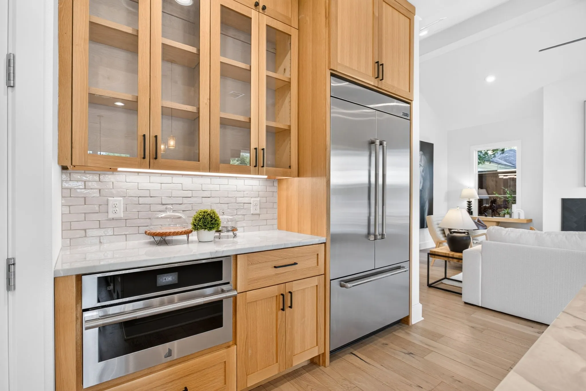 Single Family Residence For Sale in Tarrant County , 3837 Englewood Lane, Fort Worth, Texas 76107, 4 Bedroom, 3 Bathroom, 2 Garage spaces, 2,995 Sqft, built in 2021, mls#21376509, Real Estate Agent in Fort Worth, Homes For Sale in Tarrant county, Homes For Sale in Fort Worth, Realtor in Fort Worth Texas, Real Estate Brokerage Independent Realty Texas, Luminita Cordes Realtor