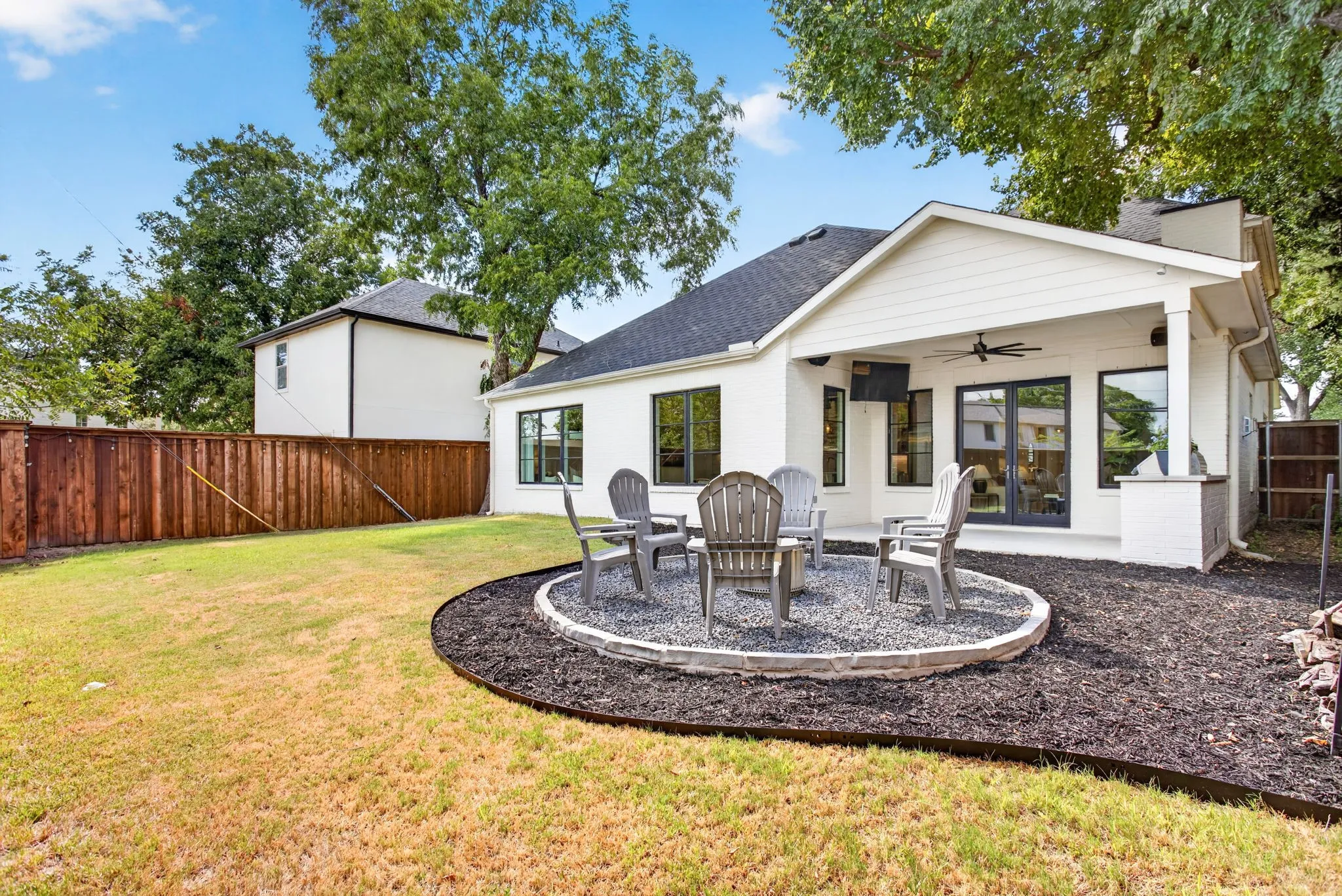 Single Family Residence For Sale in Tarrant County , 3837 Englewood Lane, Fort Worth, Texas 76107, 4 Bedroom, 3 Bathroom, 2 Garage spaces, 2,995 Sqft, built in 2021, mls#21376509, Real Estate Agent in Fort Worth, Homes For Sale in Tarrant county, Homes For Sale in Fort Worth, Realtor in Fort Worth Texas, Real Estate Brokerage Independent Realty Texas, Luminita Cordes Realtor