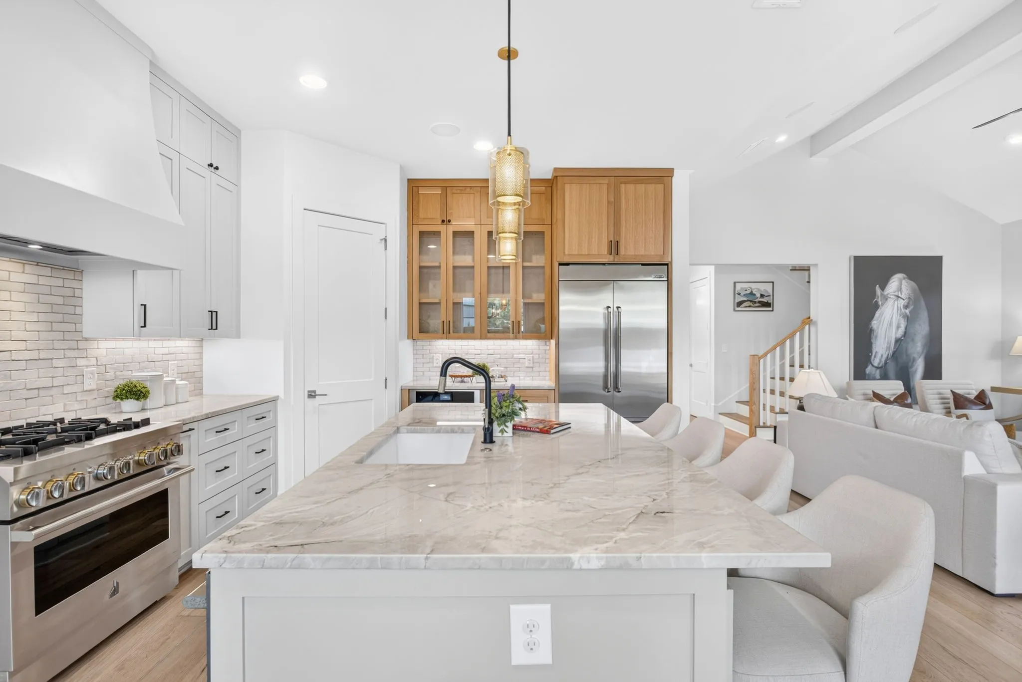 Single Family Residence For Sale in Tarrant County , 3837 Englewood Lane, Fort Worth, Texas 76107, 4 Bedroom, 3 Bathroom, 2 Garage spaces, 2,995 Sqft, built in 2021, mls#21376509, Real Estate Agent in Fort Worth, Homes For Sale in Tarrant county, Homes For Sale in Fort Worth, Realtor in Fort Worth Texas, Real Estate Brokerage Independent Realty Texas, Luminita Cordes Realtor