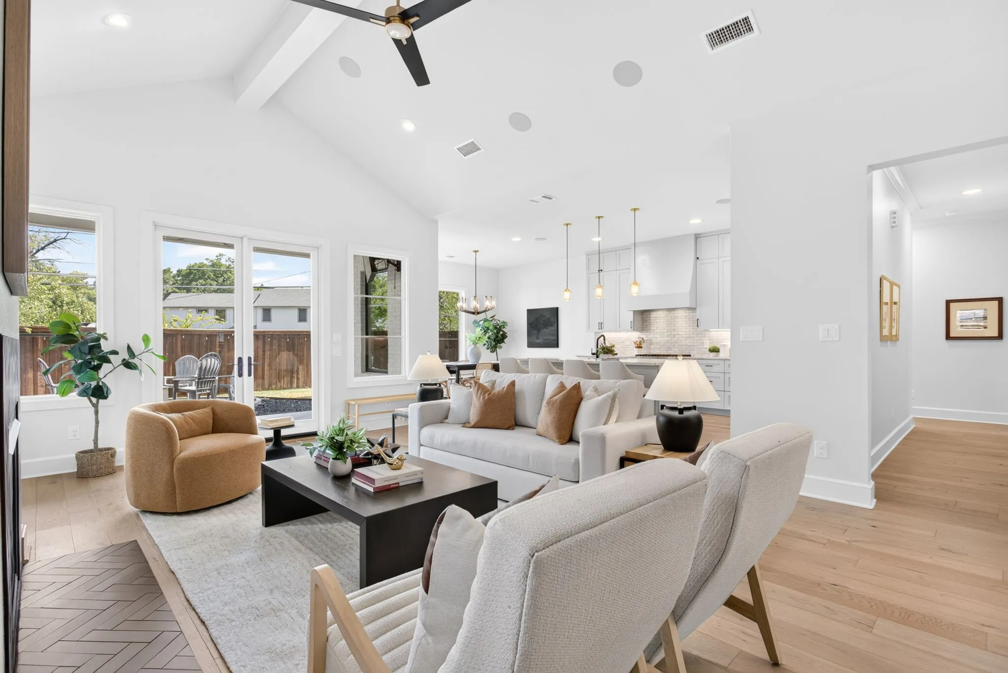 Single Family Residence For Sale in Tarrant County , 3837 Englewood Lane, Fort Worth, Texas 76107, 4 Bedroom, 3 Bathroom, 2 Garage spaces, 2,995 Sqft, built in 2021, mls#21376509, Real Estate Agent in Fort Worth, Homes For Sale in Tarrant county, Homes For Sale in Fort Worth, Realtor in Fort Worth Texas, Real Estate Brokerage Independent Realty Texas, Luminita Cordes Realtor