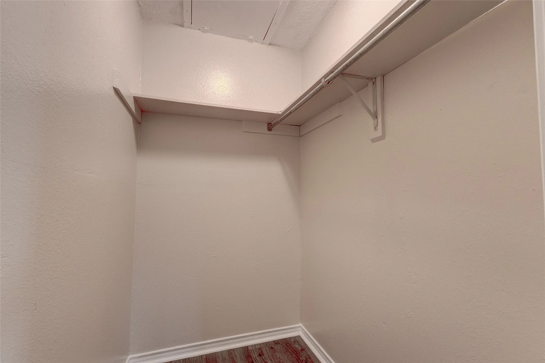Apartment For Rent in Kaufman County , 201 W Trinity Street B, Forney, Texas 75126, 2 Bedroom, 2 Bathroom, Garage spaces, 984 Sqft, built in 1983, mls#21378825, Real Estate Agent in Forney, Homes For Rent in Kaufman county, Homes For Rent in Forney, Realtor in Forney Texas, Real Estate Brokerage Independent Realty Texas, Luminita Cordes Realtor