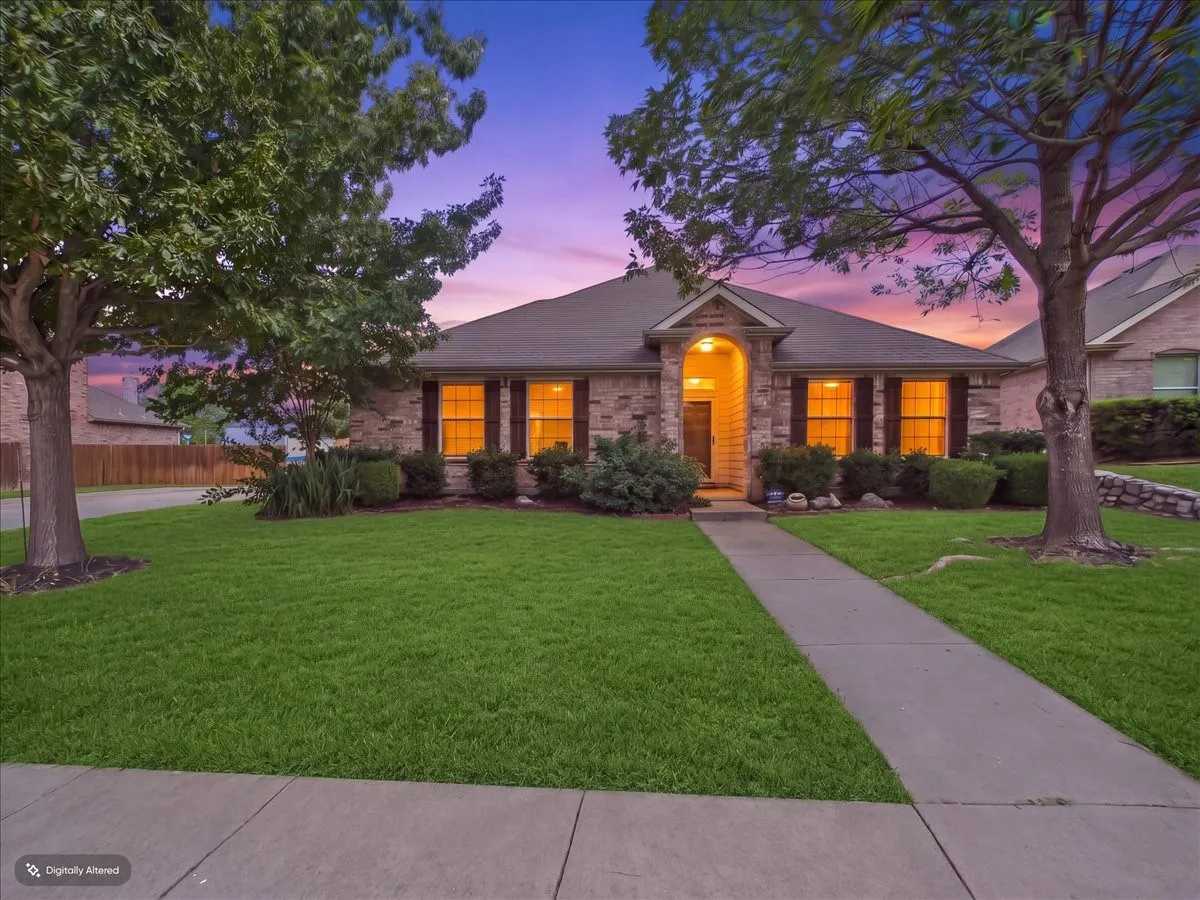 Single Family Residence For Sale