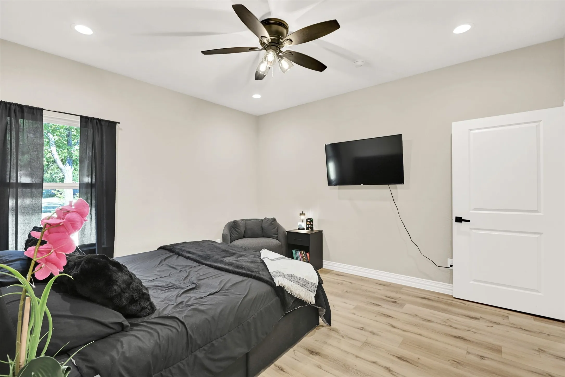 Single Family Residence For Sale in Johnson County , 928 Country Club Road, Cleburne, Texas 76033, 3 Bedroom, 2 Bathroom, 2 Garage spaces, 1,407 Sqft, built in 2024, mls#21375758, Real Estate Agent in Cleburne, Homes For Sale in Johnson county, Homes For Sale in Cleburne, Realtor in Cleburne Texas, Real Estate Brokerage Independent Realty Texas, Luminita Cordes Realtor