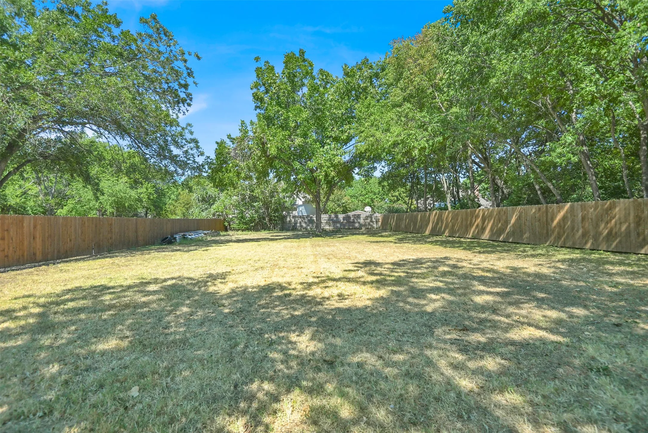 Single Family Residence For Sale in Johnson County , 928 Country Club Road, Cleburne, Texas 76033, 3 Bedroom, 2 Bathroom, 2 Garage spaces, 1,407 Sqft, built in 2024, mls#21375758, Real Estate Agent in Cleburne, Homes For Sale in Johnson county, Homes For Sale in Cleburne, Realtor in Cleburne Texas, Real Estate Brokerage Independent Realty Texas, Luminita Cordes Realtor