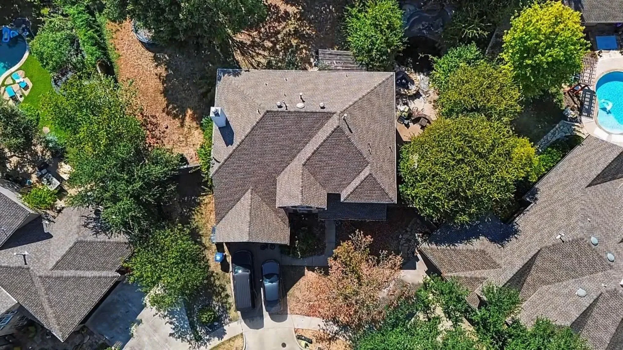 Single Family Residence For Sale in Collin County , 5213 Lake Crest Drive, Mc Kinney, Texas 75071, 4 Bedroom, 2 Bathroom, 2 Garage spaces, 3,114 Sqft, built in 1998, mls#21374926, Real Estate Agent in Mc Kinney, Homes For Sale in Collin county, Homes For Sale in Mc Kinney, Realtor in Mc Kinney Texas, Real Estate Brokerage Independent Realty Texas, Luminita Cordes Realtor