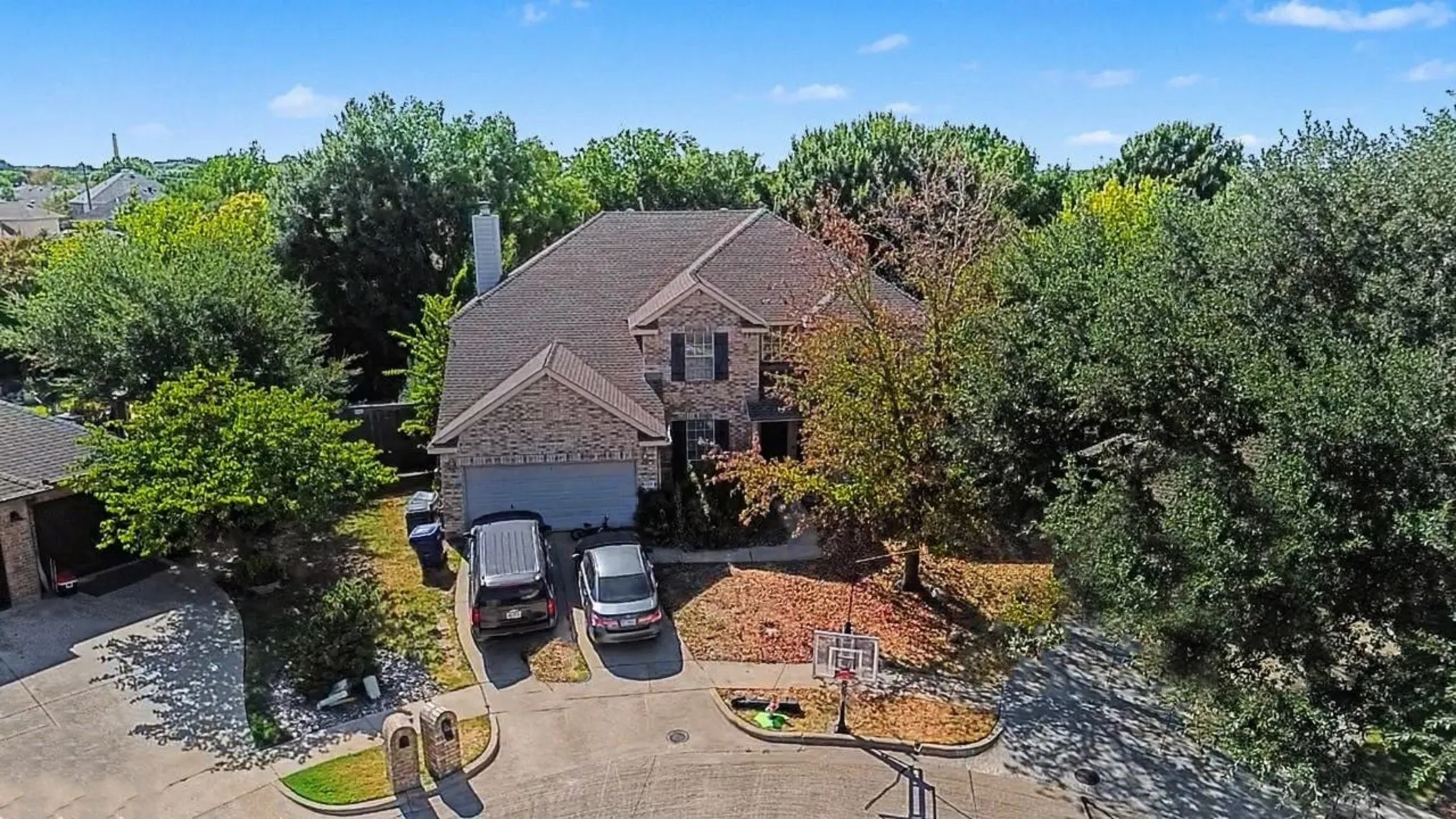 Single Family Residence For Sale in Collin County , 5213 Lake Crest Drive, Mc Kinney, Texas 75071, 4 Bedroom, 2 Bathroom, 2 Garage spaces, 3,114 Sqft, built in 1998, mls#21374926, Real Estate Agent in Mc Kinney, Homes For Sale in Collin county, Homes For Sale in Mc Kinney, Realtor in Mc Kinney Texas, Real Estate Brokerage Independent Realty Texas, Luminita Cordes Realtor