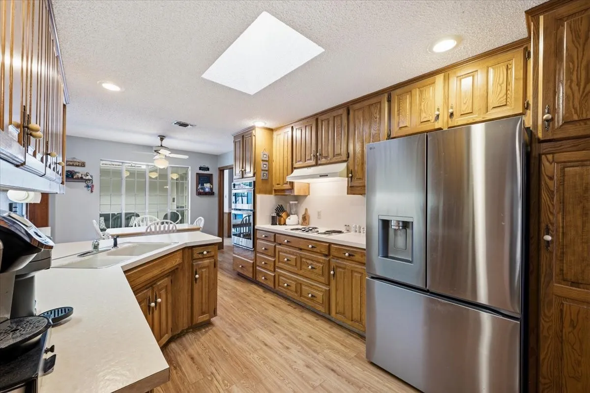 Single Family Residence For Sale in Tarrant County , 4604 Clay Court Lane, Arlington, Texas 76017, 4 Bedroom, 3 Bathroom, 2 Garage spaces, 2,445 Sqft, built in 1980, mls#21374903, Real Estate Agent in Arlington, Homes For Sale in Tarrant county, Homes For Sale in Arlington, Realtor in Arlington Texas, Real Estate Brokerage Independent Realty Texas, Luminita Cordes Realtor