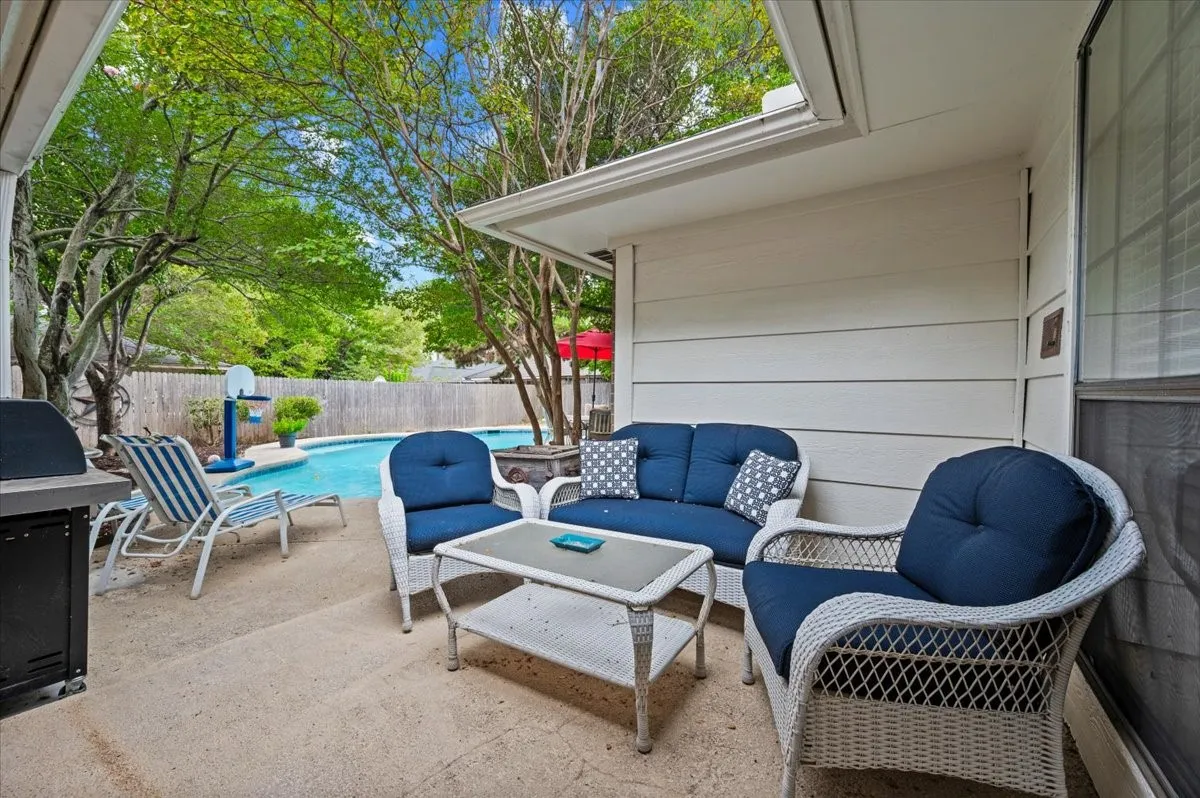 Single Family Residence For Sale in Tarrant County , 4604 Clay Court Lane, Arlington, Texas 76017, 4 Bedroom, 3 Bathroom, 2 Garage spaces, 2,445 Sqft, built in 1980, mls#21374903, Real Estate Agent in Arlington, Homes For Sale in Tarrant county, Homes For Sale in Arlington, Realtor in Arlington Texas, Real Estate Brokerage Independent Realty Texas, Luminita Cordes Realtor