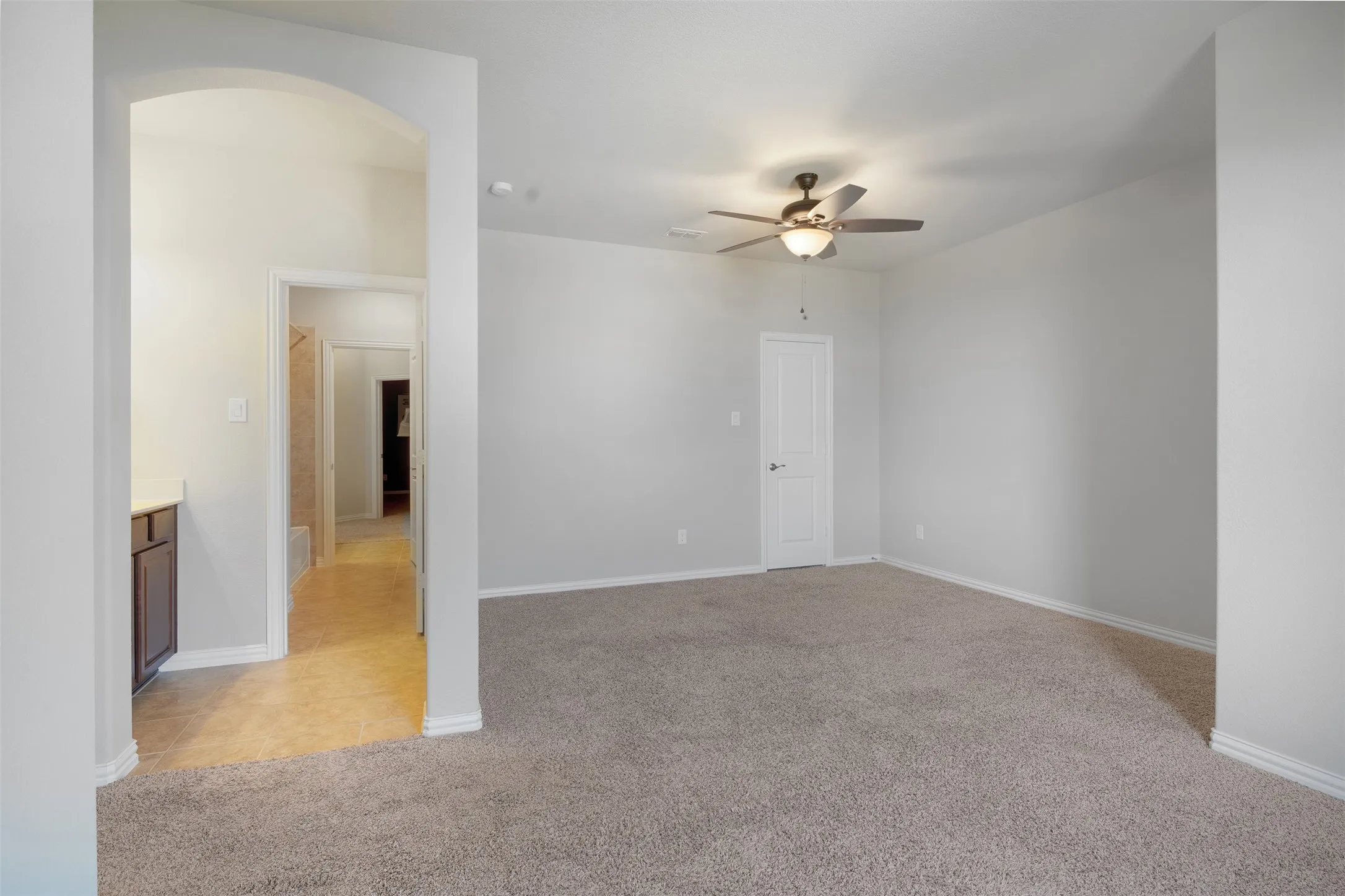 Single Family Residence For Rent in Denton County , 4458 Hartebeest Trail, Frisco, Texas 75034, 4 Bedroom, 4 Bathroom, 3 Garage spaces, 3,823 Sqft, built in 2016, mls#21378842, Real Estate Agent in Frisco, Homes For Rent in Denton county, Homes For Rent in Frisco, Realtor in Frisco Texas, Real Estate Brokerage Independent Realty Texas, Luminita Cordes Realtor