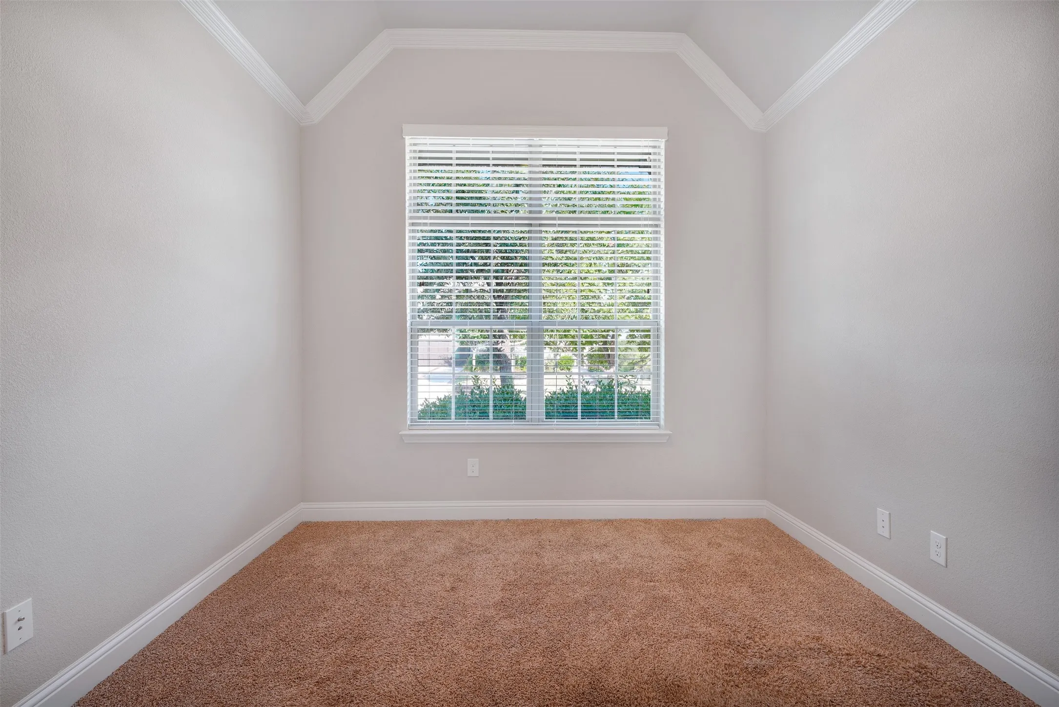 Single Family Residence For Rent in Denton County , 4458 Hartebeest Trail, Frisco, Texas 75034, 4 Bedroom, 4 Bathroom, 3 Garage spaces, 3,823 Sqft, built in 2016, mls#21378842, Real Estate Agent in Frisco, Homes For Rent in Denton county, Homes For Rent in Frisco, Realtor in Frisco Texas, Real Estate Brokerage Independent Realty Texas, Luminita Cordes Realtor