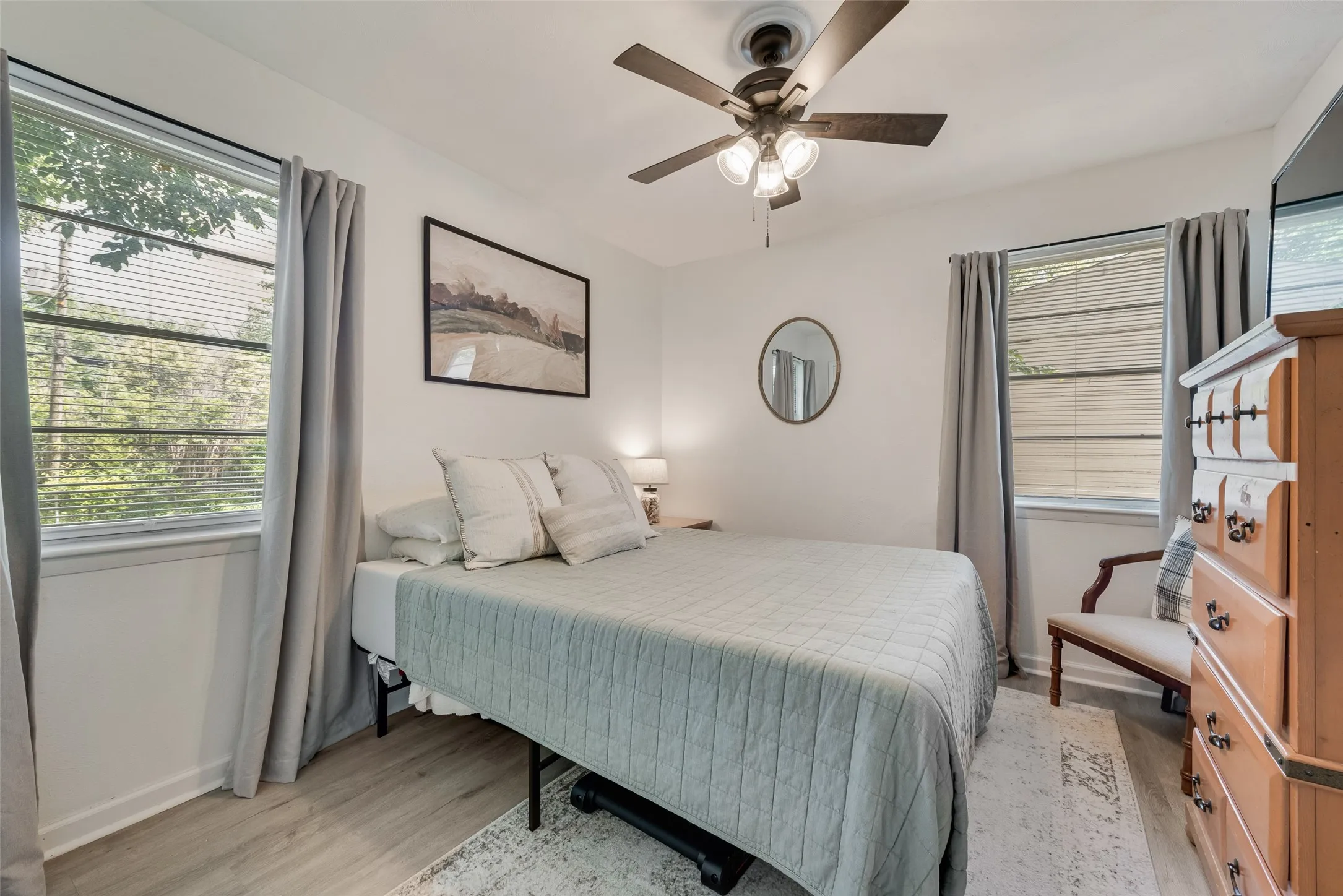 Single Family Residence For Sale in Dallas County , 3008 Albany Drive, Mesquite, Texas 75150, 3 Bedroom, 2 Bathroom, 1 Garage spaces, 1,437 Sqft, built in 1959, mls#21375923, Real Estate Agent in Mesquite, Homes For Sale in Dallas county, Homes For Sale in Mesquite, Realtor in Mesquite Texas, Real Estate Brokerage Independent Realty Texas, Luminita Cordes Realtor