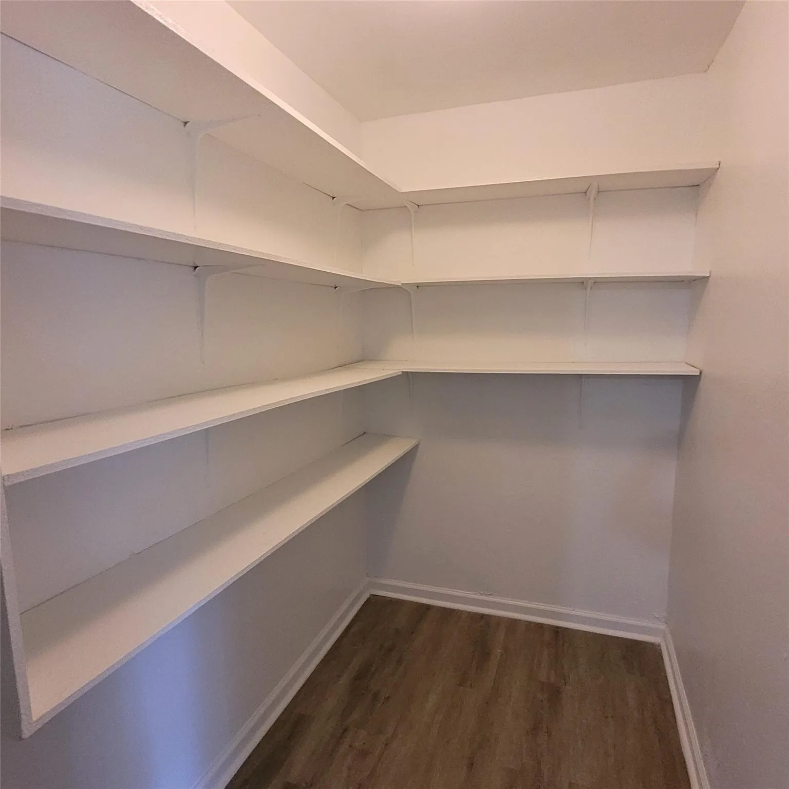 Single Family Residence For Sale in Dallas County , 3008 Albany Drive, Mesquite, Texas 75150, 3 Bedroom, 2 Bathroom, 1 Garage spaces, 1,437 Sqft, built in 1959, mls#21375923, Real Estate Agent in Mesquite, Homes For Sale in Dallas county, Homes For Sale in Mesquite, Realtor in Mesquite Texas, Real Estate Brokerage Independent Realty Texas, Luminita Cordes Realtor
