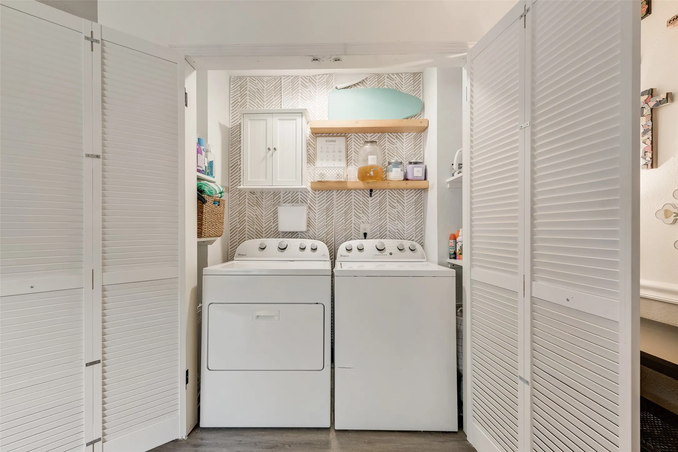 Single Family Residence For Sale in Dallas County , 3008 Albany Drive, Mesquite, Texas 75150, 3 Bedroom, 2 Bathroom, 1 Garage spaces, 1,437 Sqft, built in 1959, mls#21375923, Real Estate Agent in Mesquite, Homes For Sale in Dallas county, Homes For Sale in Mesquite, Realtor in Mesquite Texas, Real Estate Brokerage Independent Realty Texas, Luminita Cordes Realtor