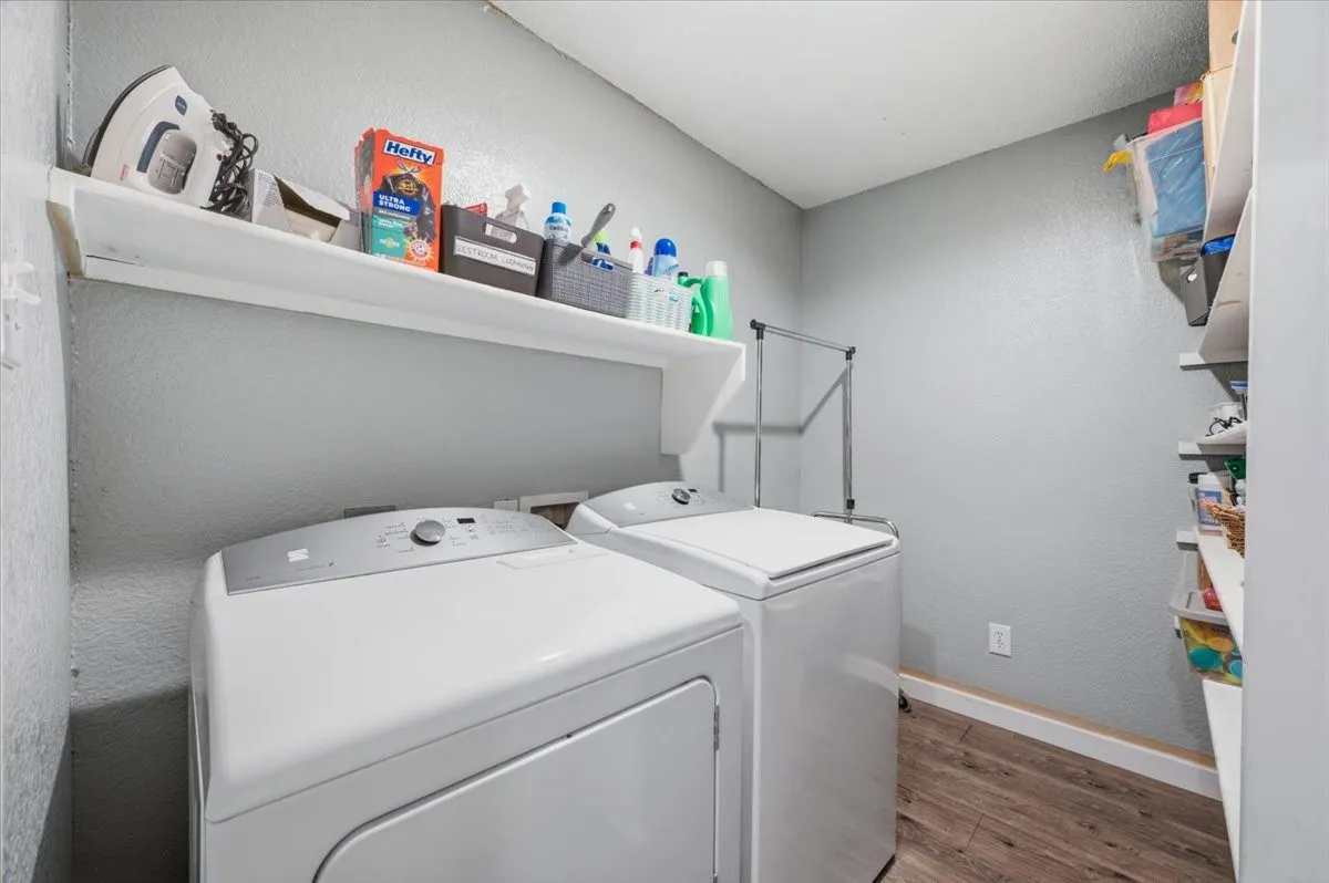 Single Family Residence For Sale in Tarrant County , 2423 Ranchview Drive, Grand Prairie, Texas 75052, 4 Bedroom, 3 Bathroom, 2 Garage spaces, 2,767 Sqft, built in 2000, mls#21376216, Real Estate Agent in Grand Prairie, Homes For Sale in Tarrant county, Homes For Sale in Grand Prairie, Realtor in Grand Prairie Texas, Real Estate Brokerage Independent Realty Texas, Luminita Cordes Realtor