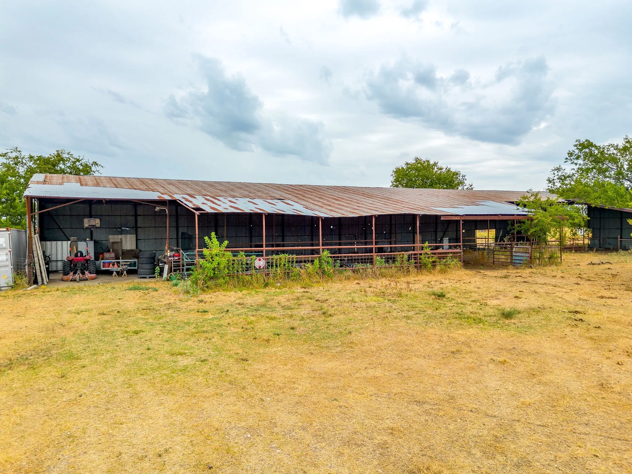 Single Family Residence For Sale in Johnson County , 7500 County Road 912, Joshua, Texas 76058, 3 Bedroom, 1 Bathroom, Garage spaces, 1,844 Sqft, built in 0, mls#21374039, Real Estate Agent in Joshua, Homes For Sale in Johnson county, Homes For Sale in Joshua, Realtor in Joshua Texas, Real Estate Brokerage Independent Realty Texas, Luminita Cordes Realtor