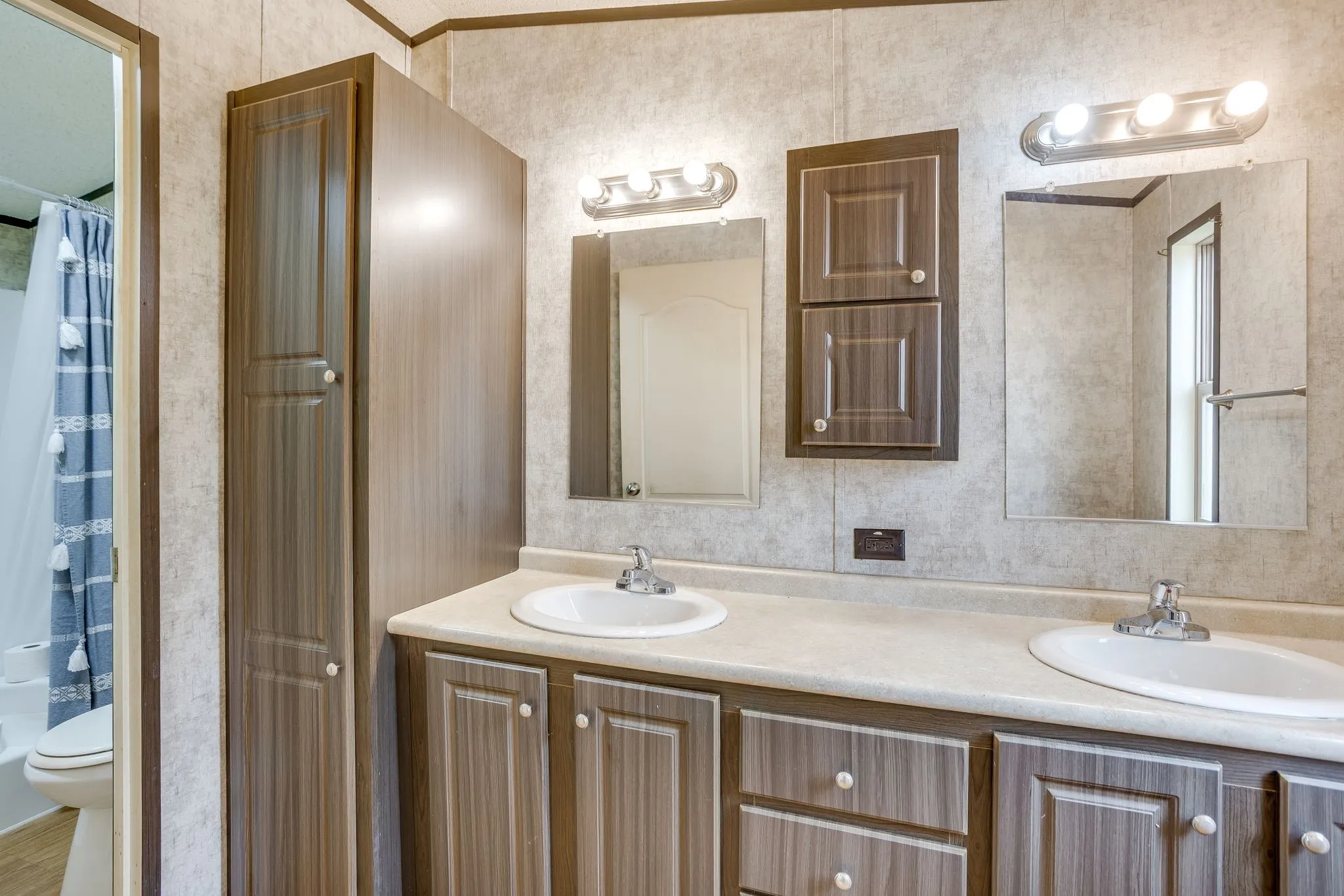 Single Family Residence For Sale in Johnson County , 7500 County Road 912, Joshua, Texas 76058, 3 Bedroom, 1 Bathroom, Garage spaces, 1,844 Sqft, built in 0, mls#21374039, Real Estate Agent in Joshua, Homes For Sale in Johnson county, Homes For Sale in Joshua, Realtor in Joshua Texas, Real Estate Brokerage Independent Realty Texas, Luminita Cordes Realtor