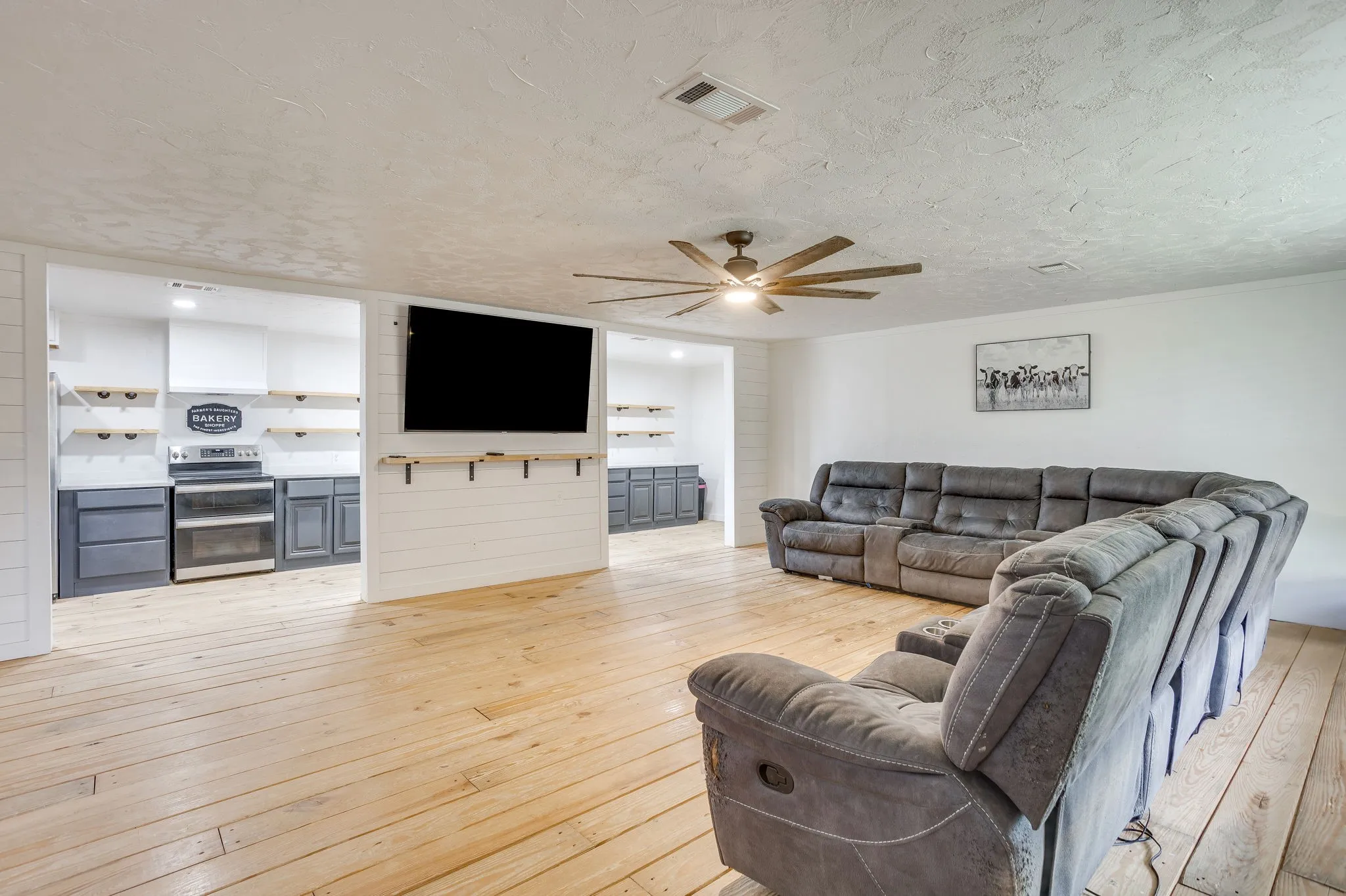 Single Family Residence For Sale in Johnson County , 7500 County Road 912, Joshua, Texas 76058, 3 Bedroom, 1 Bathroom, Garage spaces, 1,844 Sqft, built in 0, mls#21374039, Real Estate Agent in Joshua, Homes For Sale in Johnson county, Homes For Sale in Joshua, Realtor in Joshua Texas, Real Estate Brokerage Independent Realty Texas, Luminita Cordes Realtor