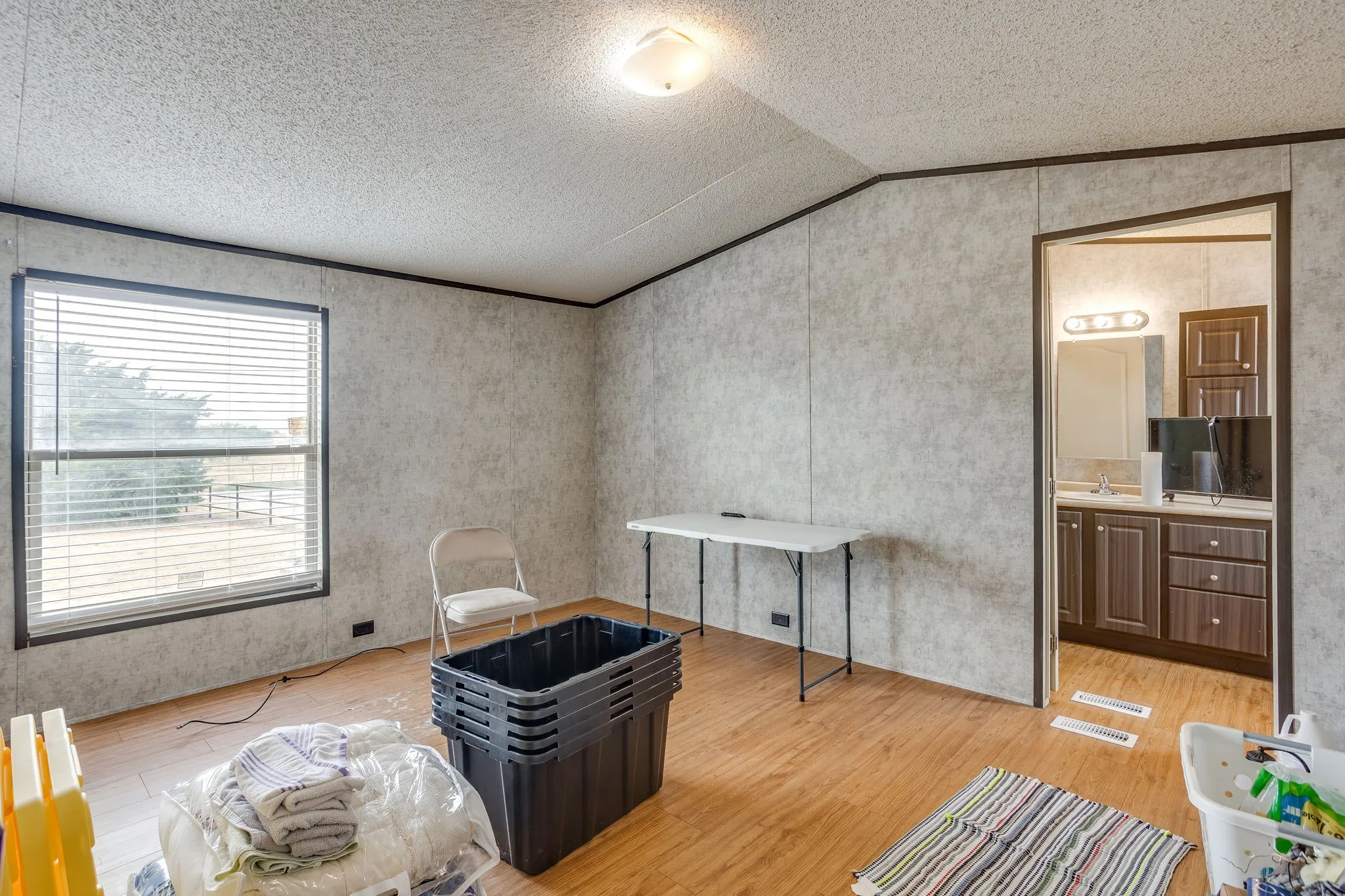 Single Family Residence For Sale in Johnson County , 7500 County Road 912, Joshua, Texas 76058, 3 Bedroom, 1 Bathroom, Garage spaces, 1,844 Sqft, built in 0, mls#21374039, Real Estate Agent in Joshua, Homes For Sale in Johnson county, Homes For Sale in Joshua, Realtor in Joshua Texas, Real Estate Brokerage Independent Realty Texas, Luminita Cordes Realtor