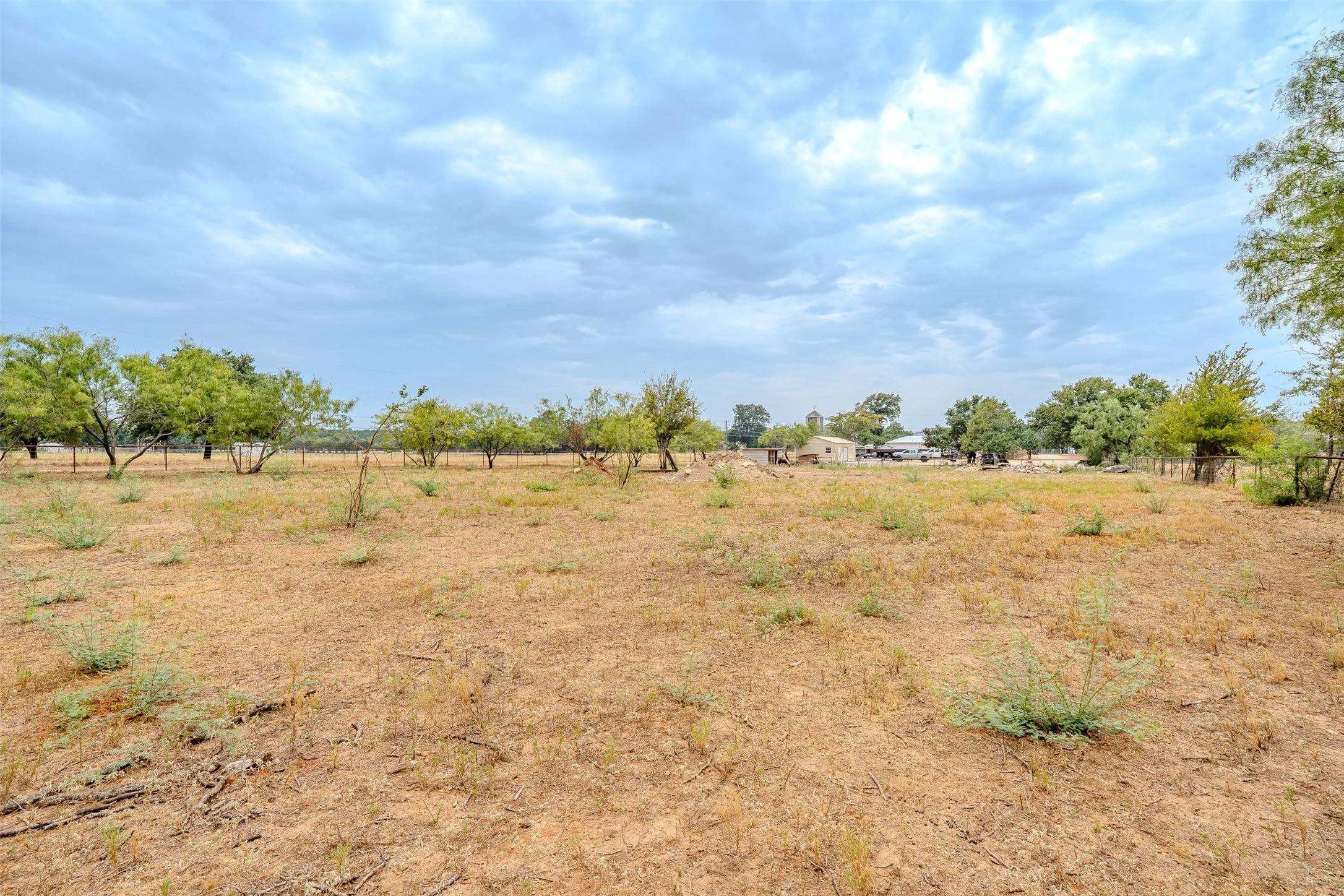 Single Family Residence For Sale in Hood County , 2212 Acton Highway, Granbury, Texas 76049, 4 Bedroom, 2 Bathroom, 2 Garage spaces, 1,824 Sqft, built in 1964, mls#21378865, Real Estate Agent in Granbury, Homes For Sale in Hood county, Homes For Sale in Granbury, Realtor in Granbury Texas, Real Estate Brokerage Independent Realty Texas, Luminita Cordes Realtor