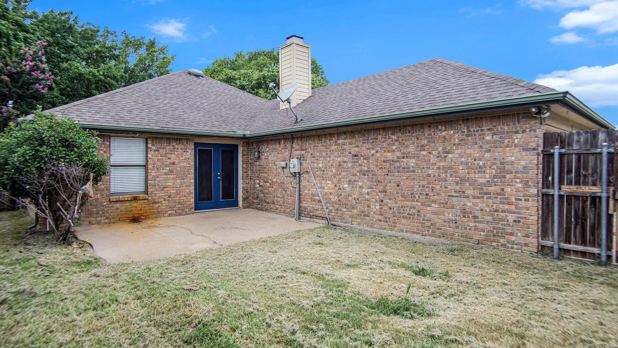 Single Family Residence For Rent in Tarrant County , 6908 Bentley Avenue, Fort Worth, Texas 76137, 3 Bedroom, 2 Bathroom, 2 Garage spaces, 1,529 Sqft, built in 1988, mls#21378868, Real Estate Agent in Fort Worth, Homes For Rent in Tarrant county, Homes For Rent in Fort Worth, Realtor in Fort Worth Texas, Real Estate Brokerage Independent Realty Texas, Luminita Cordes Realtor