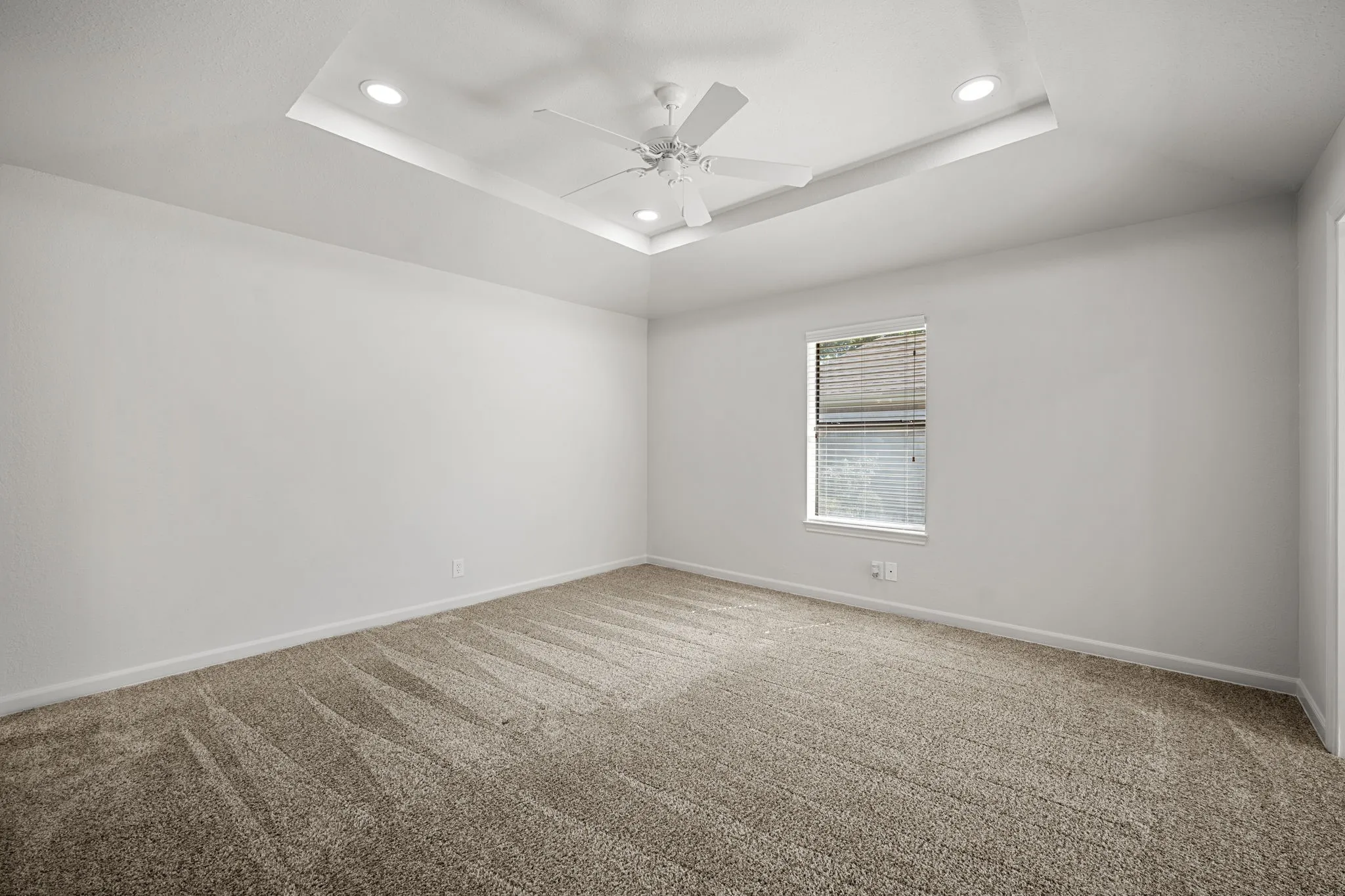 Single Family Residence For Sale in Hunt County , 3111 Bonham Street, Greenville, Texas 75402, 2 Bedroom, 2 Bathroom, 2 Garage spaces, 1,880 Sqft, built in 1989, mls#21377538, Real Estate Agent in Greenville, Homes For Sale in Hunt county, Homes For Sale in Greenville, Realtor in Greenville Texas, Real Estate Brokerage Independent Realty Texas, Luminita Cordes Realtor