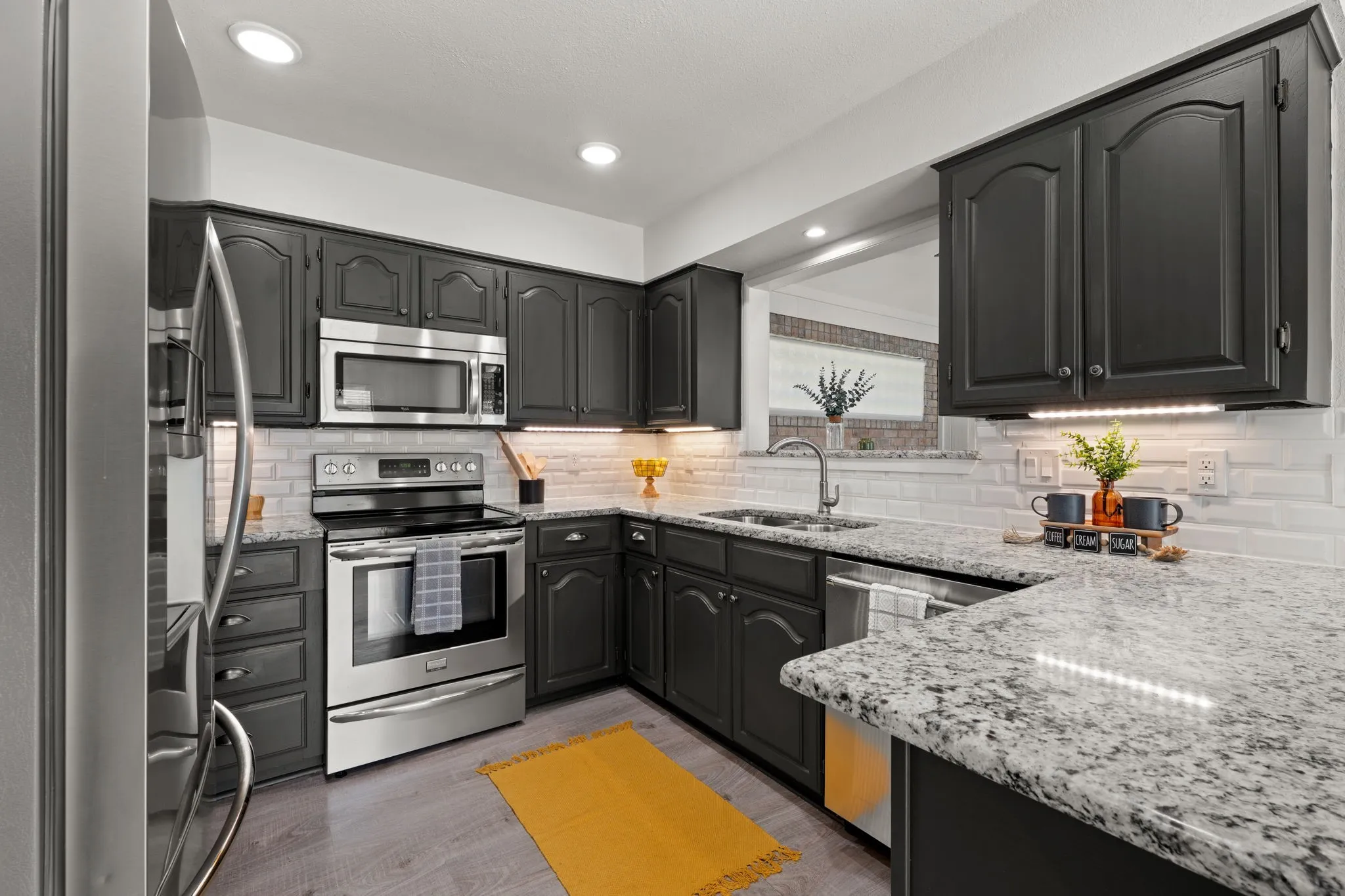 Single Family Residence For Sale in Hunt County , 3111 Bonham Street, Greenville, Texas 75402, 2 Bedroom, 2 Bathroom, 2 Garage spaces, 1,880 Sqft, built in 1989, mls#21377538, Real Estate Agent in Greenville, Homes For Sale in Hunt county, Homes For Sale in Greenville, Realtor in Greenville Texas, Real Estate Brokerage Independent Realty Texas, Luminita Cordes Realtor