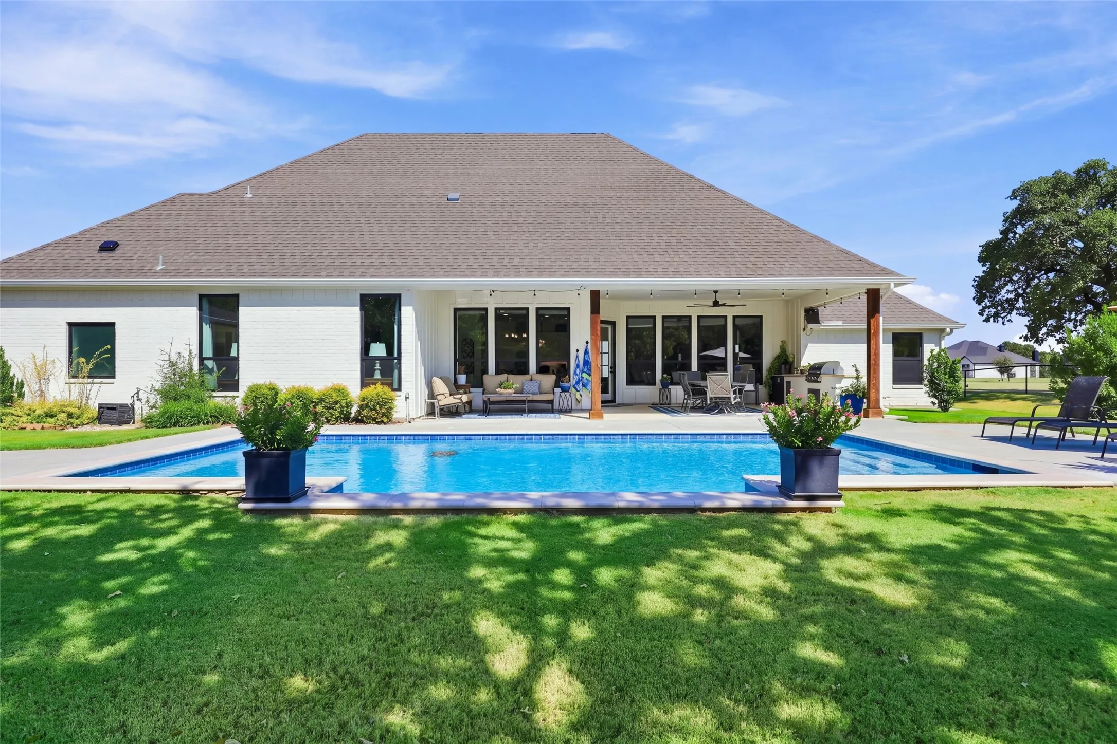 Single Family Residence For Sale in Parker County , 1072 Paradise Parkway, Poolville, Texas 76487, 4 Bedroom, 2 Bathroom, 4 Garage spaces, 2,474 Sqft, built in 2021, mls#21373321, Real Estate Agent in Poolville, Homes For Sale in Parker county, Homes For Sale in Poolville, Realtor in Poolville Texas, Real Estate Brokerage Independent Realty Texas, Luminita Cordes Realtor