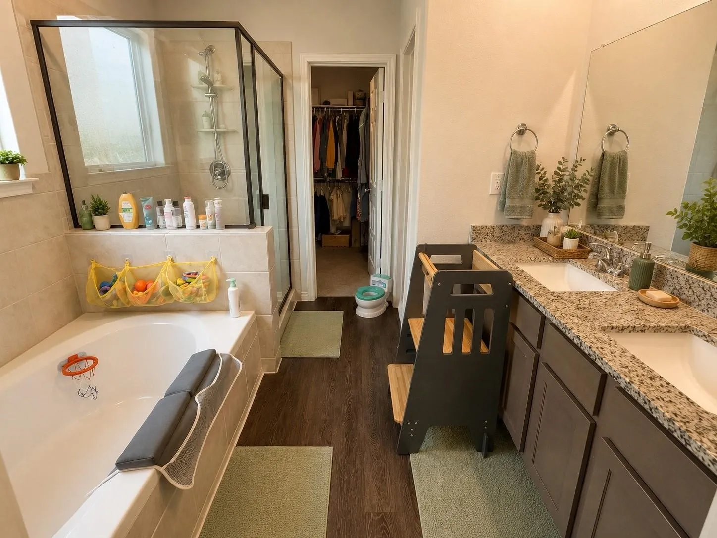 Single Family Residence For Rent in Tarrant County , 9917 Dynamics Drive, Fort Worth, Texas 76131, 4 Bedroom, 3 Bathroom, 2 Garage spaces, 2,051 Sqft, built in 2023, mls#21378882, Real Estate Agent in Fort Worth, Homes For Rent in Tarrant county, Homes For Rent in Fort Worth, Realtor in Fort Worth Texas, Real Estate Brokerage Independent Realty Texas, Luminita Cordes Realtor