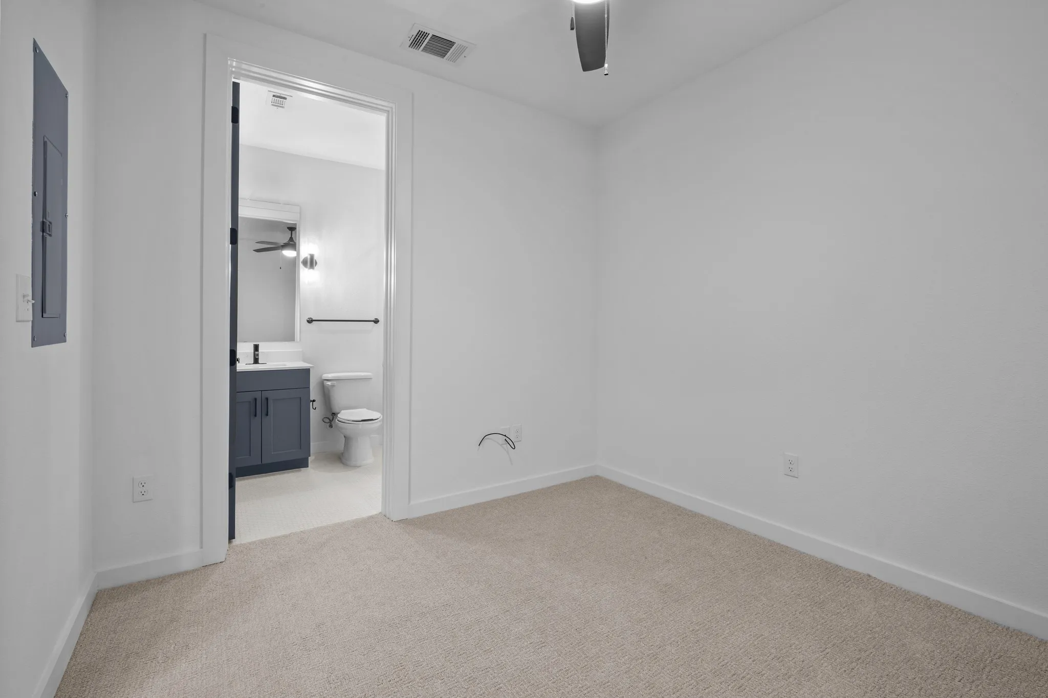 Apartment For Rent in Dallas County , 1100 N Zang Boulevard 408, Dallas, Texas 75203, 1 Bedroom, 1 Bathroom, Garage spaces, 1,014 Sqft, built in 2023, mls#21378885, Real Estate Agent in Dallas, Homes For Rent in Dallas county, Homes For Rent in Dallas, Realtor in Dallas Texas, Real Estate Brokerage Independent Realty Texas, Luminita Cordes Realtor