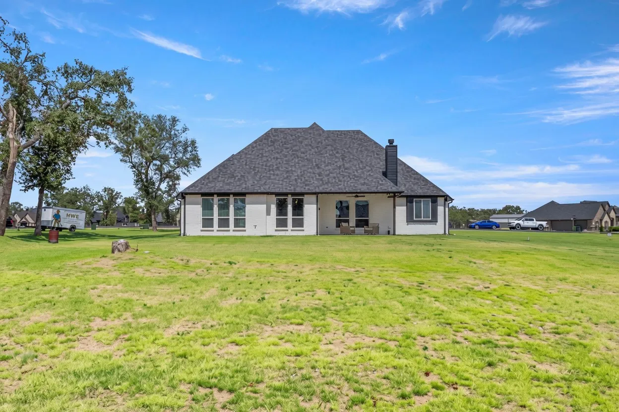 Single Family Residence For Sale in Parker County , 149 Clayton Crossing, Springtown, Texas 76082, 4 Bedroom, 2 Bathroom, 2 Garage spaces, 2,126 Sqft, built in 2022, mls#21378557, Real Estate Agent in Springtown, Homes For Sale in Parker county, Homes For Sale in Springtown, Realtor in Springtown Texas, Real Estate Brokerage Independent Realty Texas, Luminita Cordes Realtor