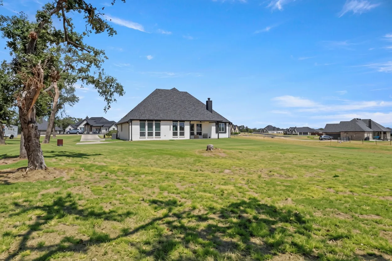 Single Family Residence For Sale in Parker County , 149 Clayton Crossing, Springtown, Texas 76082, 4 Bedroom, 2 Bathroom, 2 Garage spaces, 2,126 Sqft, built in 2022, mls#21378557, Real Estate Agent in Springtown, Homes For Sale in Parker county, Homes For Sale in Springtown, Realtor in Springtown Texas, Real Estate Brokerage Independent Realty Texas, Luminita Cordes Realtor