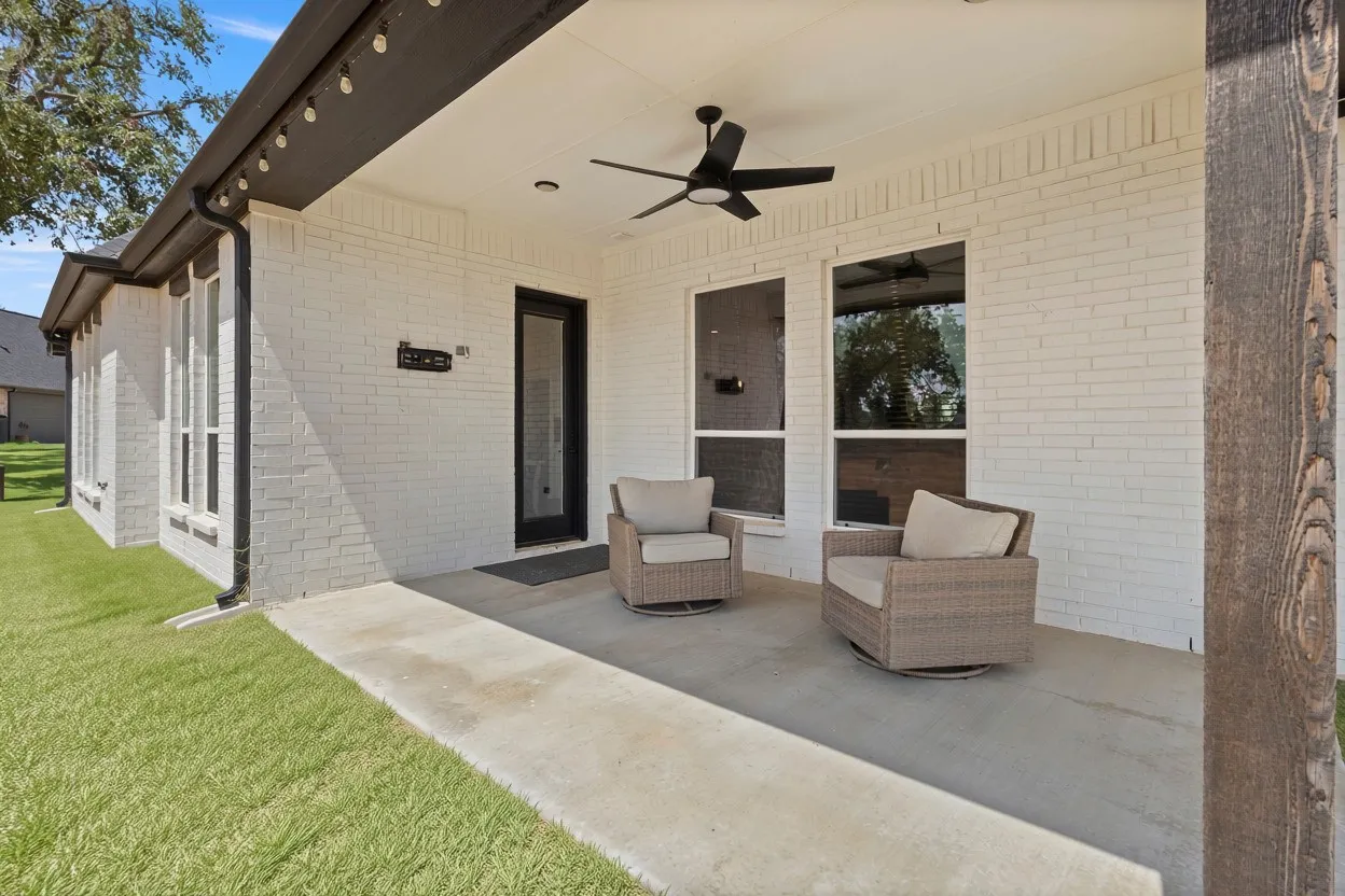 Single Family Residence For Sale in Parker County , 149 Clayton Crossing, Springtown, Texas 76082, 4 Bedroom, 2 Bathroom, 2 Garage spaces, 2,126 Sqft, built in 2022, mls#21378557, Real Estate Agent in Springtown, Homes For Sale in Parker county, Homes For Sale in Springtown, Realtor in Springtown Texas, Real Estate Brokerage Independent Realty Texas, Luminita Cordes Realtor