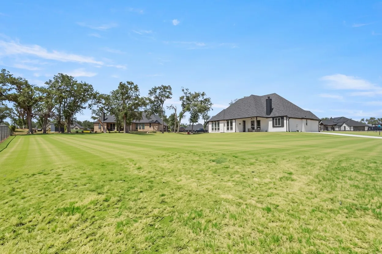 Single Family Residence For Sale in Parker County , 149 Clayton Crossing, Springtown, Texas 76082, 4 Bedroom, 2 Bathroom, 2 Garage spaces, 2,126 Sqft, built in 2022, mls#21378557, Real Estate Agent in Springtown, Homes For Sale in Parker county, Homes For Sale in Springtown, Realtor in Springtown Texas, Real Estate Brokerage Independent Realty Texas, Luminita Cordes Realtor