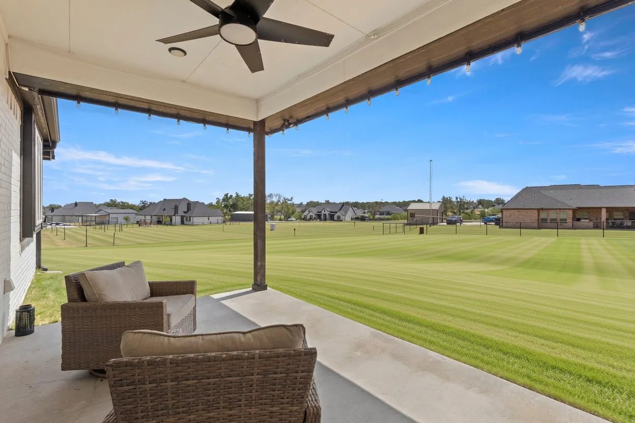 Single Family Residence For Sale in Parker County , 149 Clayton Crossing, Springtown, Texas 76082, 4 Bedroom, 2 Bathroom, 2 Garage spaces, 2,126 Sqft, built in 2022, mls#21378557, Real Estate Agent in Springtown, Homes For Sale in Parker county, Homes For Sale in Springtown, Realtor in Springtown Texas, Real Estate Brokerage Independent Realty Texas, Luminita Cordes Realtor