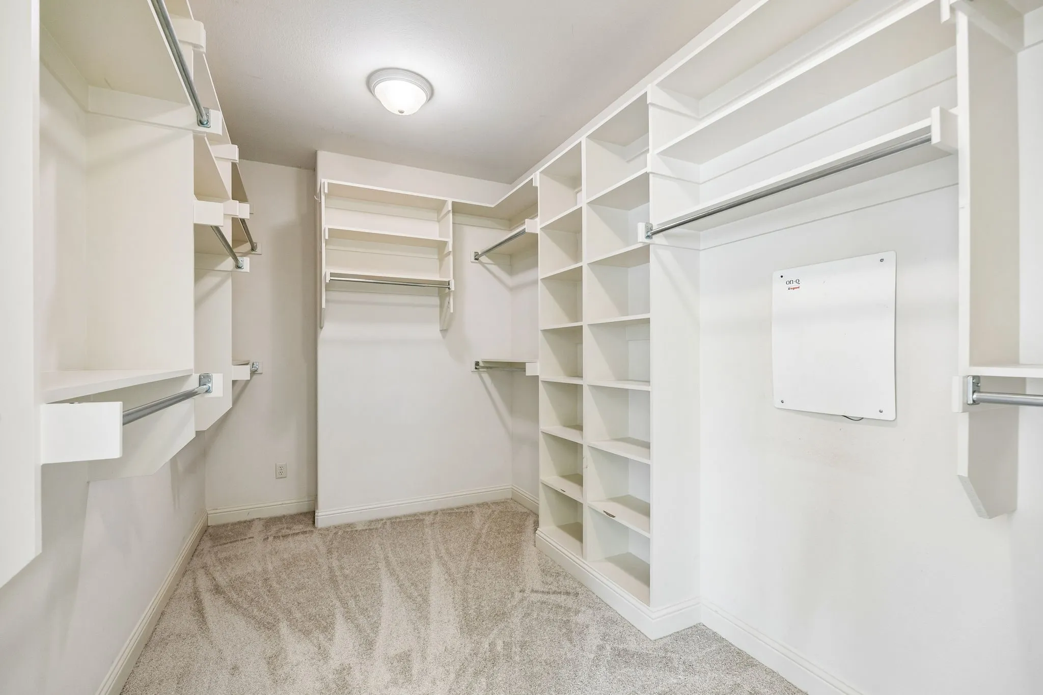 Single Family Residence For Rent in Dallas County , 7202 Casa Loma Avenue, Dallas, Texas 75214, 4 Bedroom, 4 Bathroom, 2 Garage spaces, 2,991 Sqft, built in 2006, mls#21377778, Real Estate Agent in Dallas, Homes For Rent in Dallas county, Homes For Rent in Dallas, Realtor in Dallas Texas, Real Estate Brokerage Independent Realty Texas, Luminita Cordes Realtor
