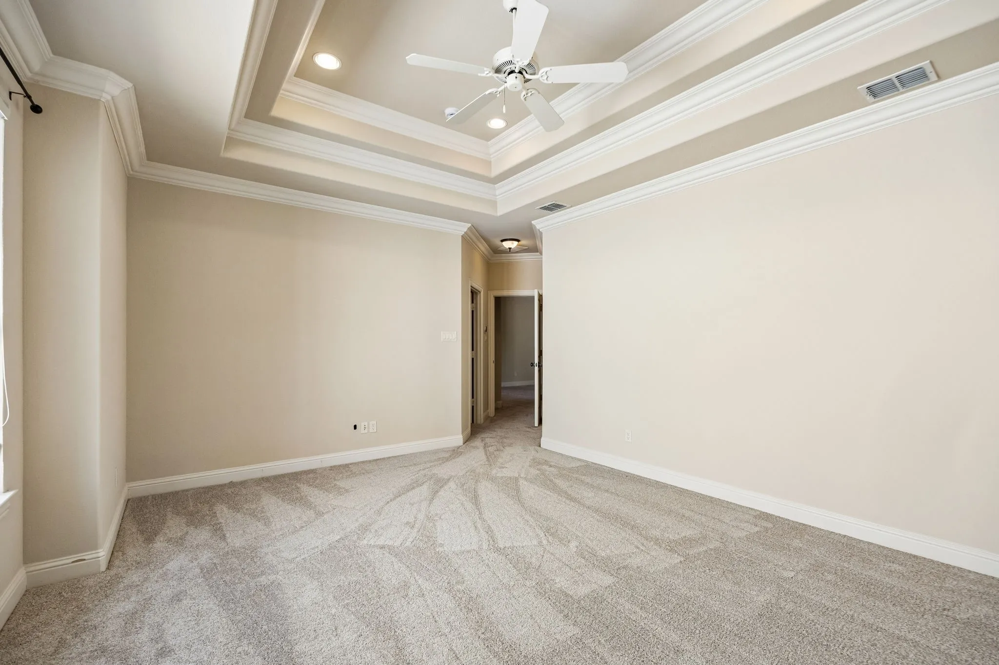 Single Family Residence For Rent in Dallas County , 7202 Casa Loma Avenue, Dallas, Texas 75214, 4 Bedroom, 4 Bathroom, 2 Garage spaces, 2,991 Sqft, built in 2006, mls#21377778, Real Estate Agent in Dallas, Homes For Rent in Dallas county, Homes For Rent in Dallas, Realtor in Dallas Texas, Real Estate Brokerage Independent Realty Texas, Luminita Cordes Realtor