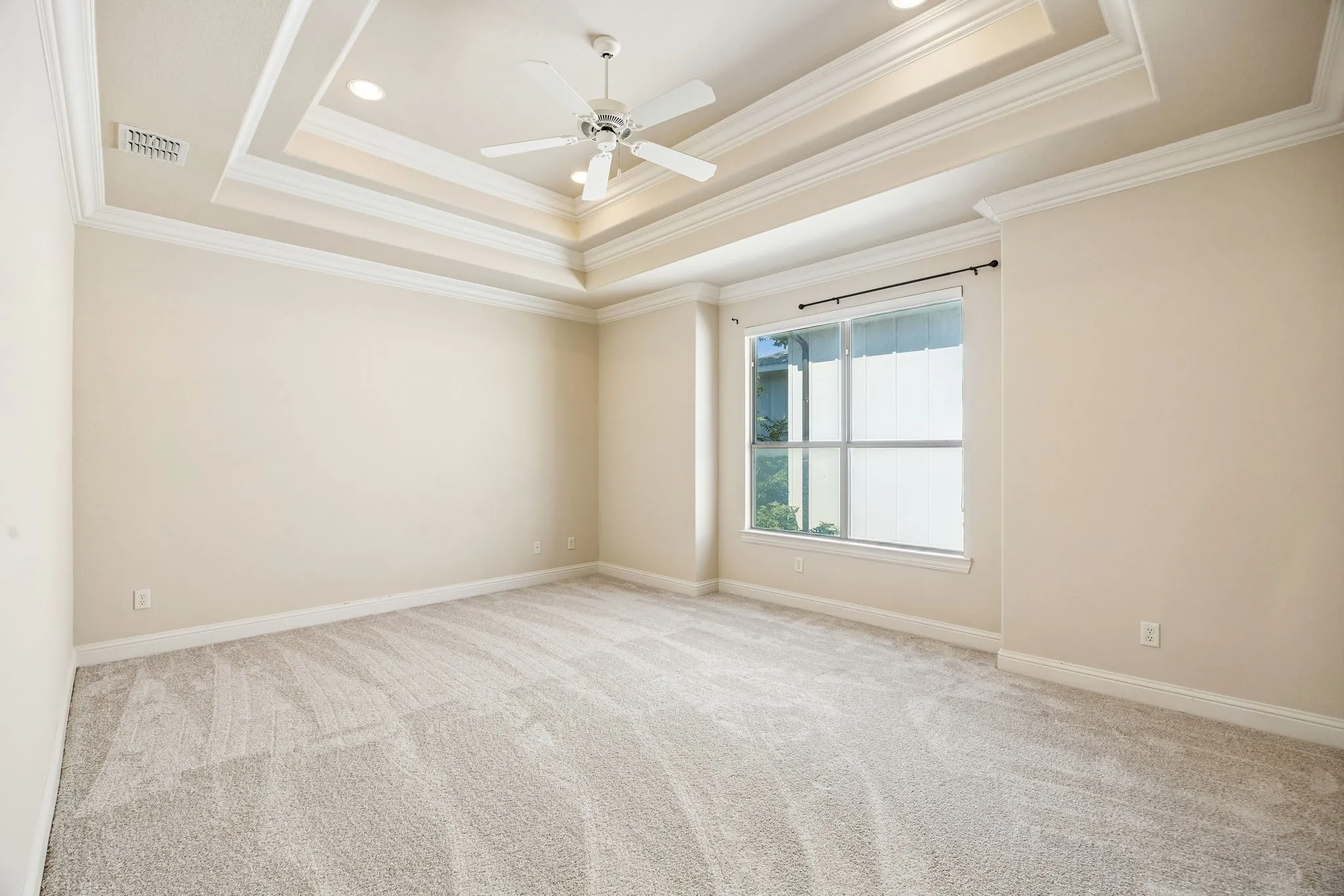 Single Family Residence For Rent in Dallas County , 7202 Casa Loma Avenue, Dallas, Texas 75214, 4 Bedroom, 4 Bathroom, 2 Garage spaces, 2,991 Sqft, built in 2006, mls#21377778, Real Estate Agent in Dallas, Homes For Rent in Dallas county, Homes For Rent in Dallas, Realtor in Dallas Texas, Real Estate Brokerage Independent Realty Texas, Luminita Cordes Realtor