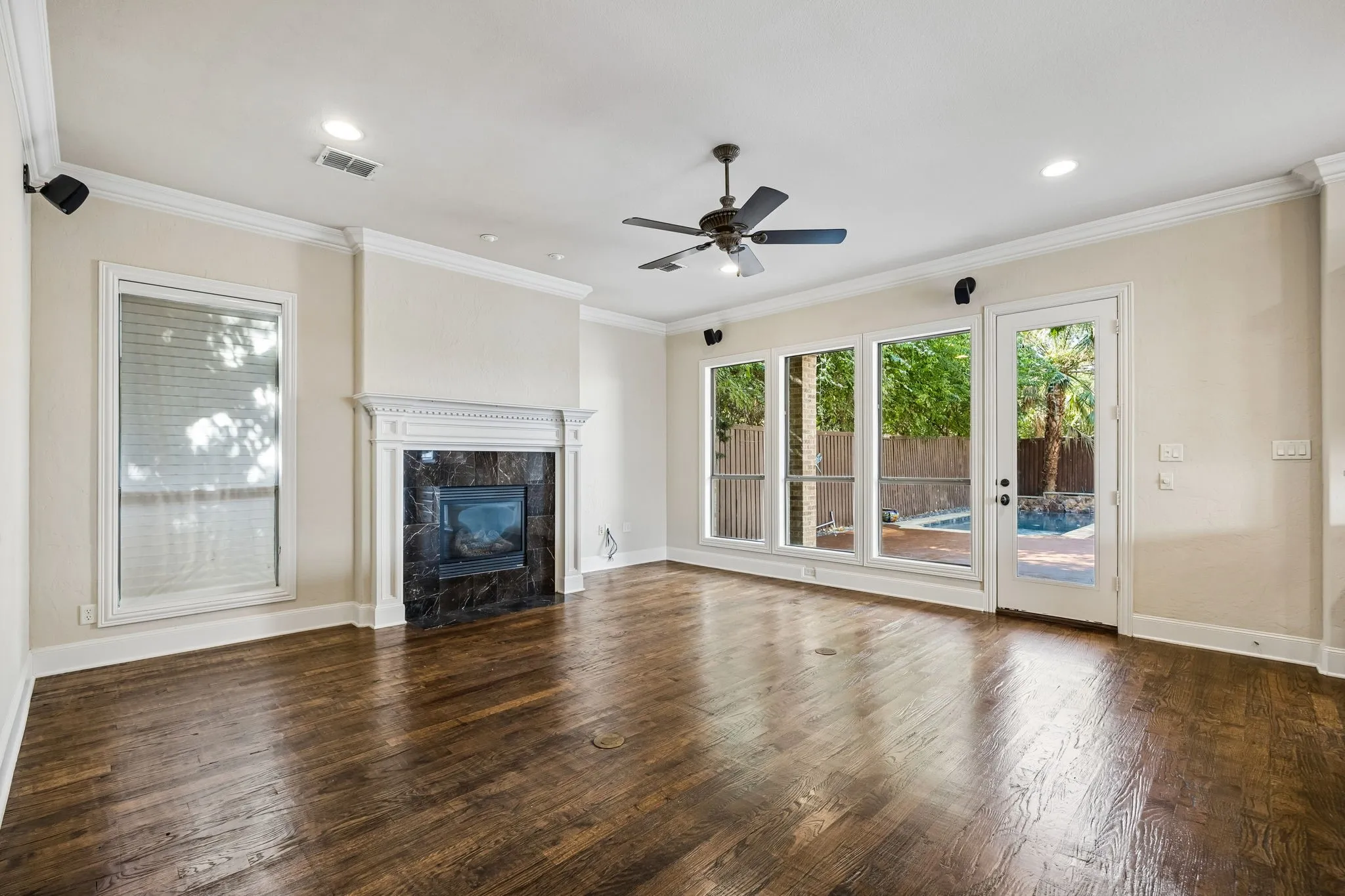 Single Family Residence For Rent in Dallas County , 7202 Casa Loma Avenue, Dallas, Texas 75214, 4 Bedroom, 4 Bathroom, 2 Garage spaces, 2,991 Sqft, built in 2006, mls#21377778, Real Estate Agent in Dallas, Homes For Rent in Dallas county, Homes For Rent in Dallas, Realtor in Dallas Texas, Real Estate Brokerage Independent Realty Texas, Luminita Cordes Realtor