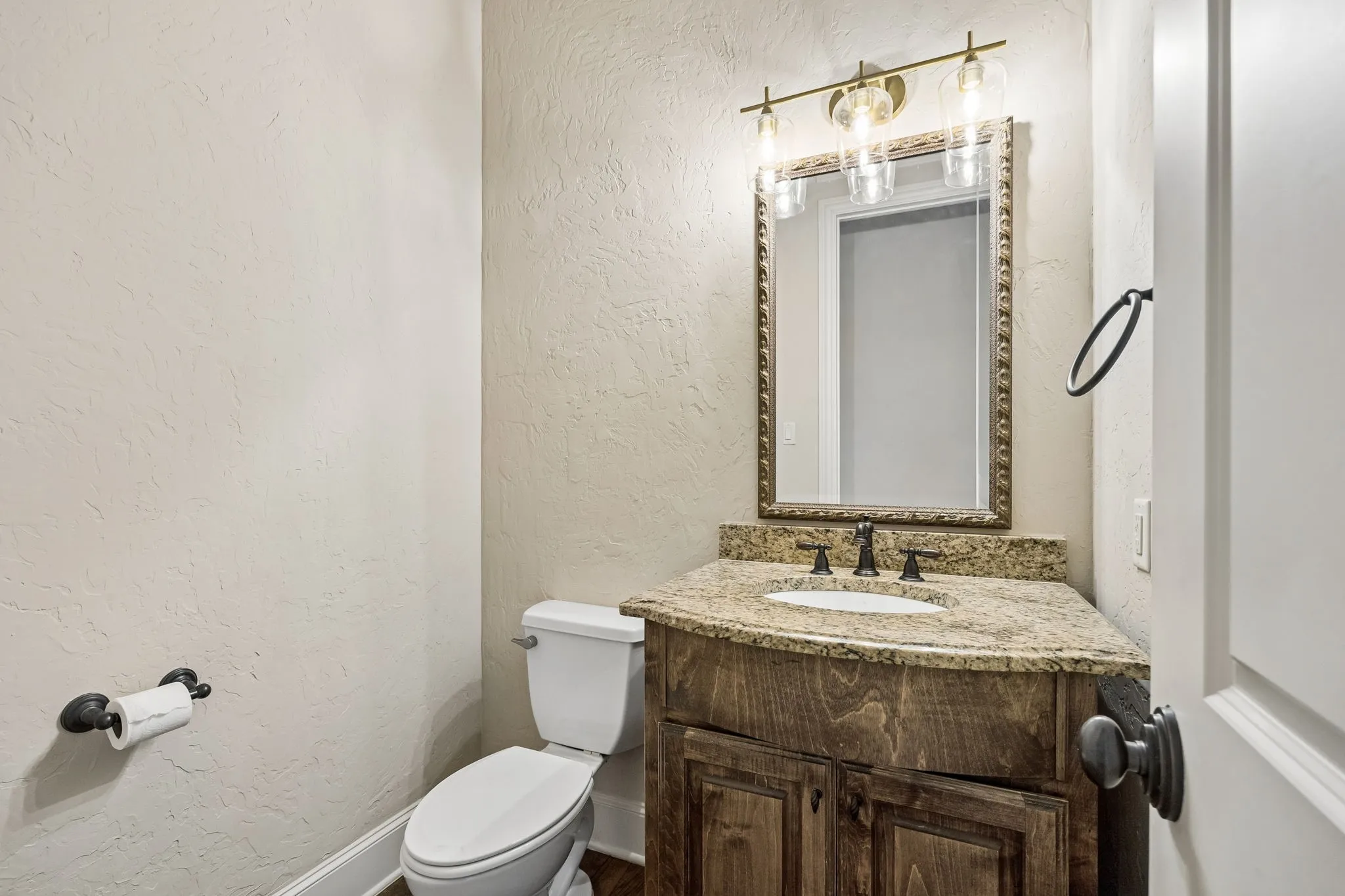 Single Family Residence For Rent in Dallas County , 7202 Casa Loma Avenue, Dallas, Texas 75214, 4 Bedroom, 4 Bathroom, 2 Garage spaces, 2,991 Sqft, built in 2006, mls#21377778, Real Estate Agent in Dallas, Homes For Rent in Dallas county, Homes For Rent in Dallas, Realtor in Dallas Texas, Real Estate Brokerage Independent Realty Texas, Luminita Cordes Realtor