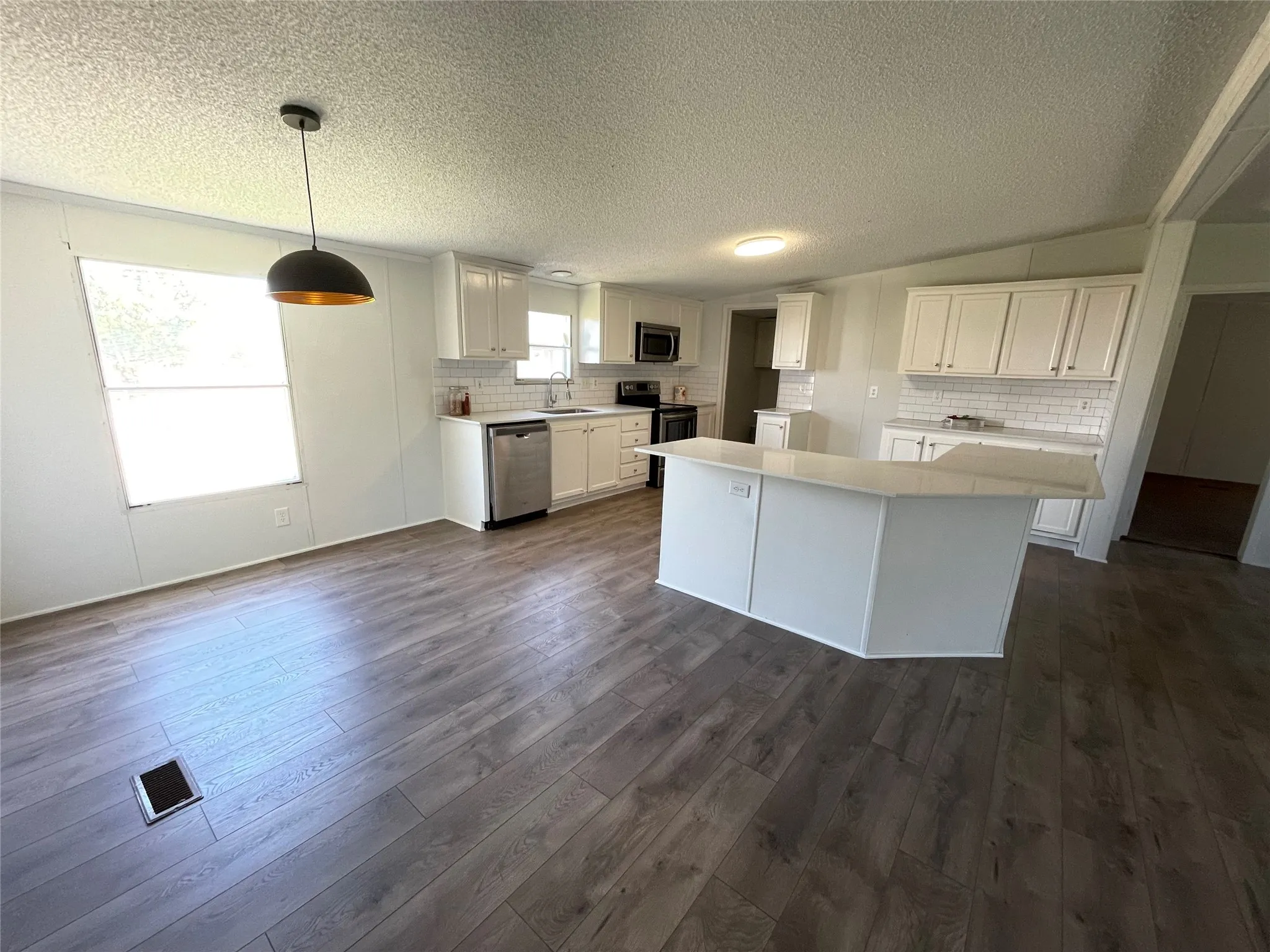 Mobile Home For Rent in Rockwall County , 4083 Fm 550, Royse City, Texas 75189, 4 Bedroom, 2 Bathroom, Garage spaces, 1,680 Sqft, built in 2008, mls#21378864, Real Estate Agent in Royse City, Homes For Rent in Rockwall county, Homes For Rent in Royse City, Realtor in Royse City Texas, Real Estate Brokerage Independent Realty Texas, Luminita Cordes Realtor