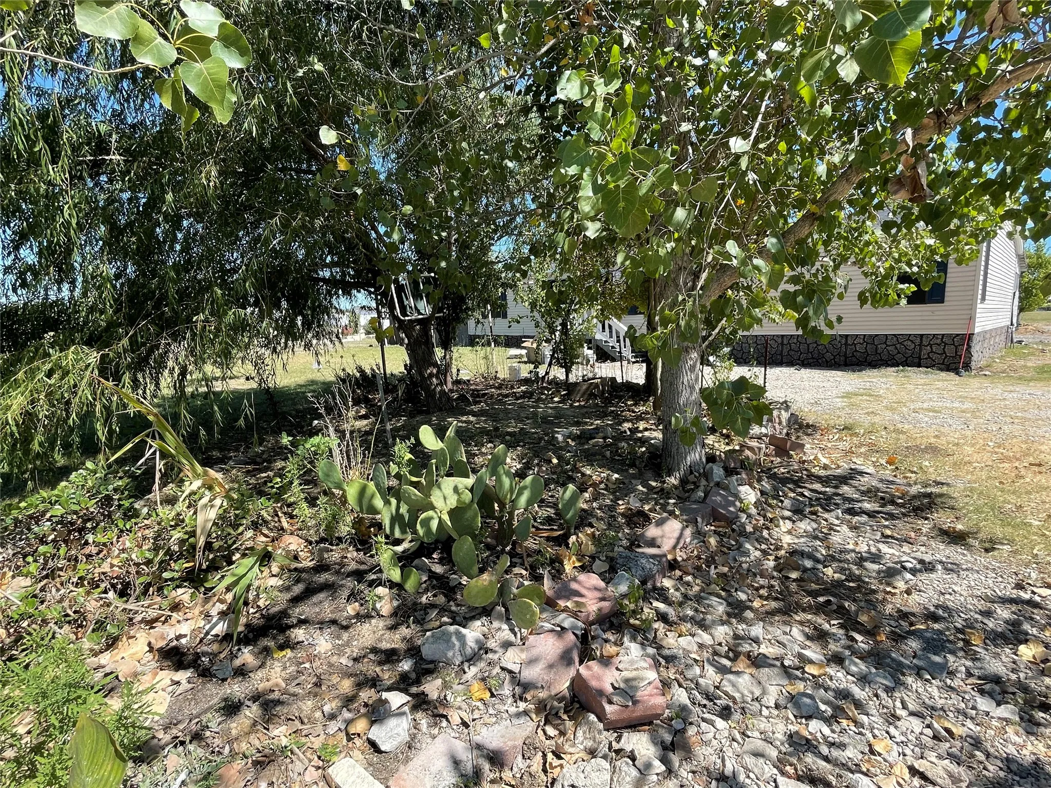 Mobile Home For Rent in Rockwall County , 4083 Fm 550, Royse City, Texas 75189, 4 Bedroom, 2 Bathroom, Garage spaces, 1,680 Sqft, built in 2008, mls#21378864, Real Estate Agent in Royse City, Homes For Rent in Rockwall county, Homes For Rent in Royse City, Realtor in Royse City Texas, Real Estate Brokerage Independent Realty Texas, Luminita Cordes Realtor