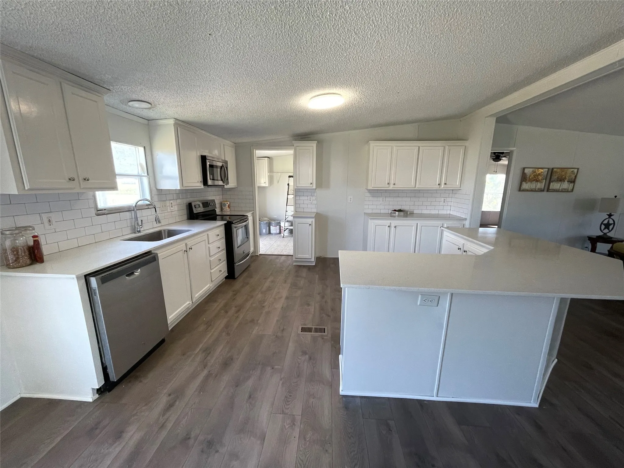 Mobile Home For Rent in Rockwall County , 4083 Fm 550, Royse City, Texas 75189, 4 Bedroom, 2 Bathroom, Garage spaces, 1,680 Sqft, built in 2008, mls#21378864, Real Estate Agent in Royse City, Homes For Rent in Rockwall county, Homes For Rent in Royse City, Realtor in Royse City Texas, Real Estate Brokerage Independent Realty Texas, Luminita Cordes Realtor