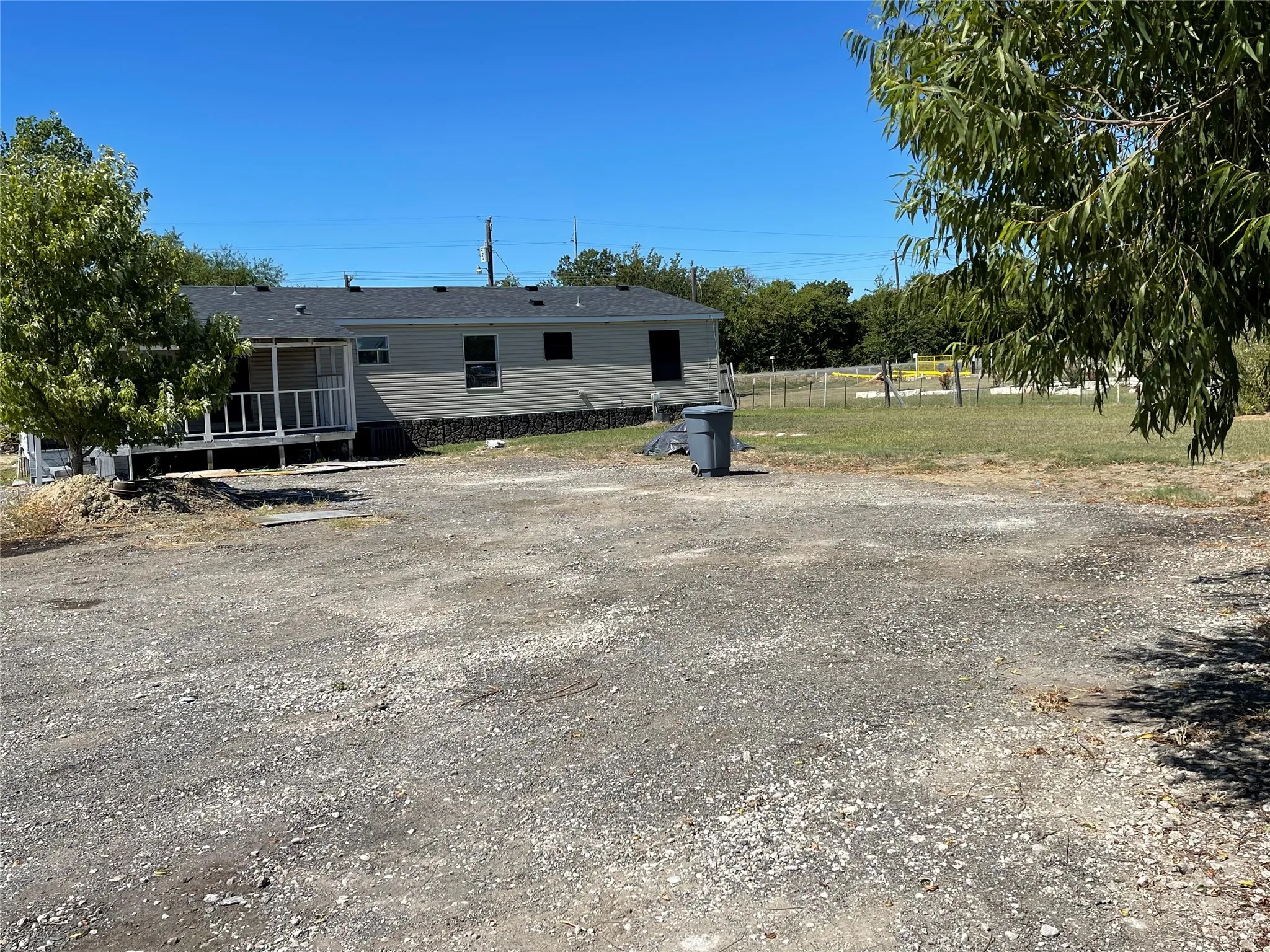 Mobile Home For Rent in Rockwall County , 4083 Fm 550, Royse City, Texas 75189, 4 Bedroom, 2 Bathroom, Garage spaces, 1,680 Sqft, built in 2008, mls#21378864, Real Estate Agent in Royse City, Homes For Rent in Rockwall county, Homes For Rent in Royse City, Realtor in Royse City Texas, Real Estate Brokerage Independent Realty Texas, Luminita Cordes Realtor
