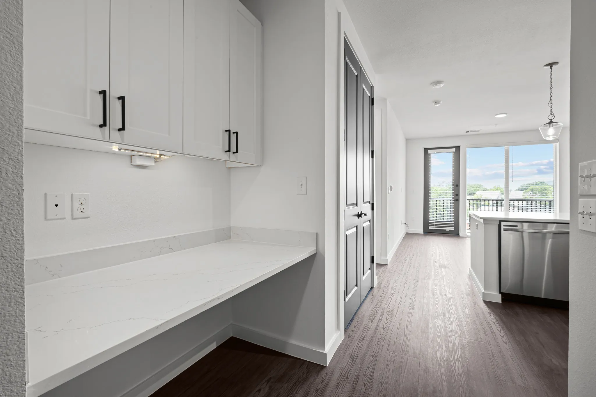 Apartment For Rent in Dallas County , 1100 N Zang Boulevard 502, Dallas, Texas 75203, 2 Bedroom, 2 Bathroom, Garage spaces, 1,171 Sqft, built in 2023, mls#21378897, Real Estate Agent in Dallas, Homes For Rent in Dallas county, Homes For Rent in Dallas, Realtor in Dallas Texas, Real Estate Brokerage Independent Realty Texas, Luminita Cordes Realtor