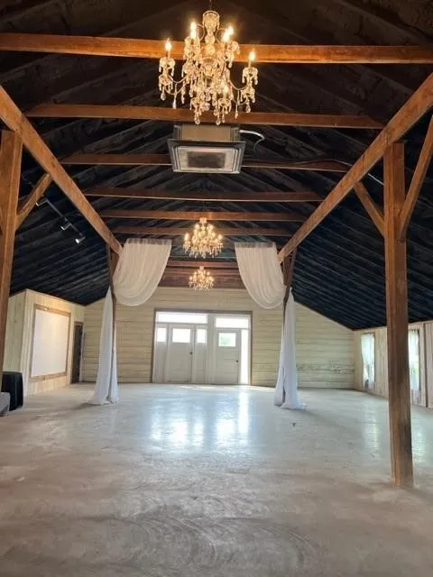 Single Family Residence For Sale in Van Zandt County , 1210 VZ County Road 2316, Canton, Texas 75103, 5 Bedroom, 3 Bathroom, Garage spaces, 3,904 Sqft, built in 1973, mls#21377912, Real Estate Agent in Canton, Homes For Sale in Van Zandt county, Homes For Sale in Canton, Realtor in Canton Texas, Real Estate Brokerage Independent Realty Texas, Luminita Cordes Realtor