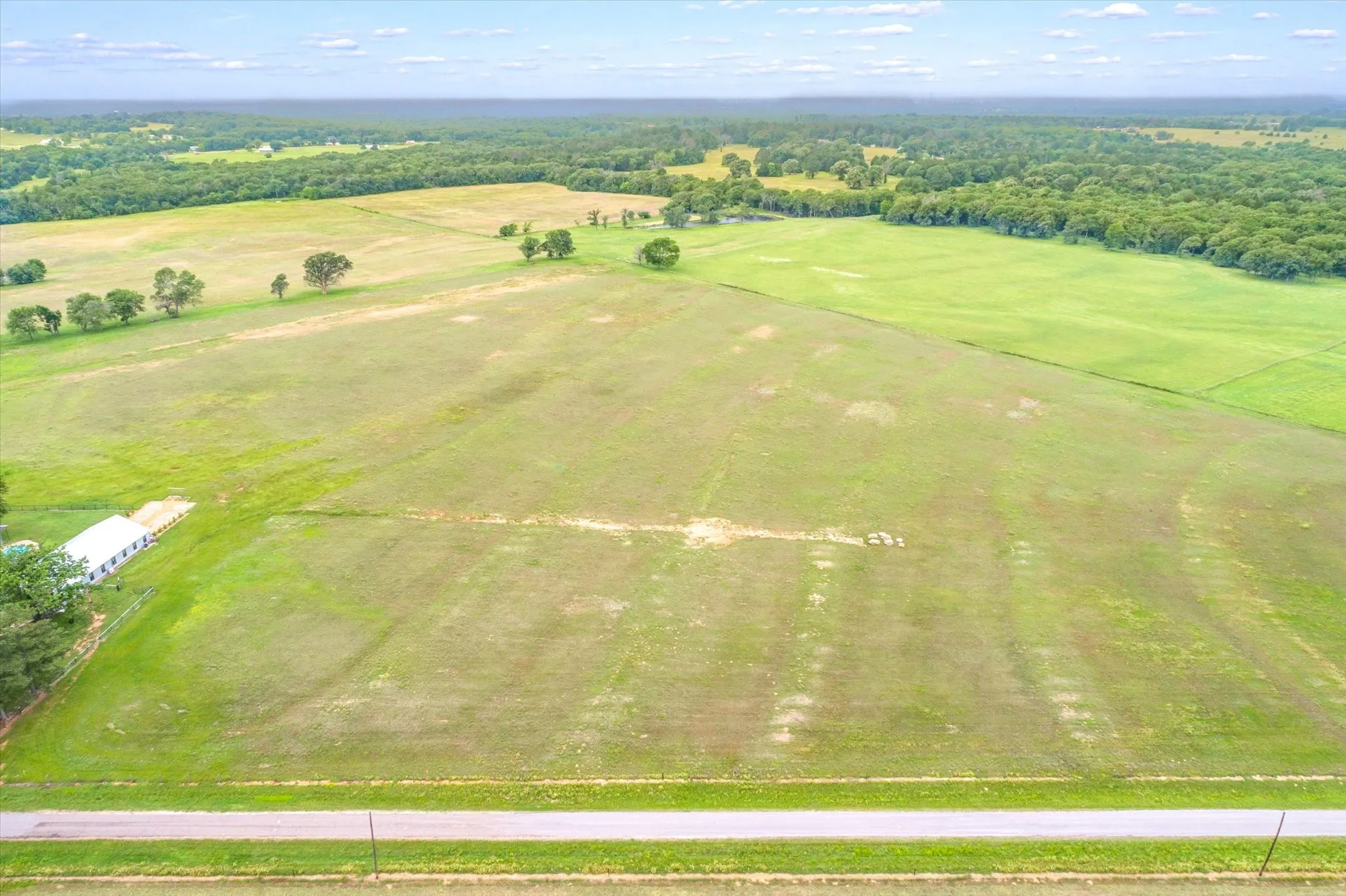 Single Family Residence For Sale in Van Zandt County , 1210 VZ County Road 2316, Canton, Texas 75103, 5 Bedroom, 3 Bathroom, Garage spaces, 3,904 Sqft, built in 1973, mls#21377912, Real Estate Agent in Canton, Homes For Sale in Van Zandt county, Homes For Sale in Canton, Realtor in Canton Texas, Real Estate Brokerage Independent Realty Texas, Luminita Cordes Realtor