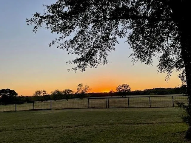 Single Family Residence For Sale in Van Zandt County , 1210 VZ County Road 2316, Canton, Texas 75103, 5 Bedroom, 3 Bathroom, Garage spaces, 3,904 Sqft, built in 1973, mls#21377912, Real Estate Agent in Canton, Homes For Sale in Van Zandt county, Homes For Sale in Canton, Realtor in Canton Texas, Real Estate Brokerage Independent Realty Texas, Luminita Cordes Realtor