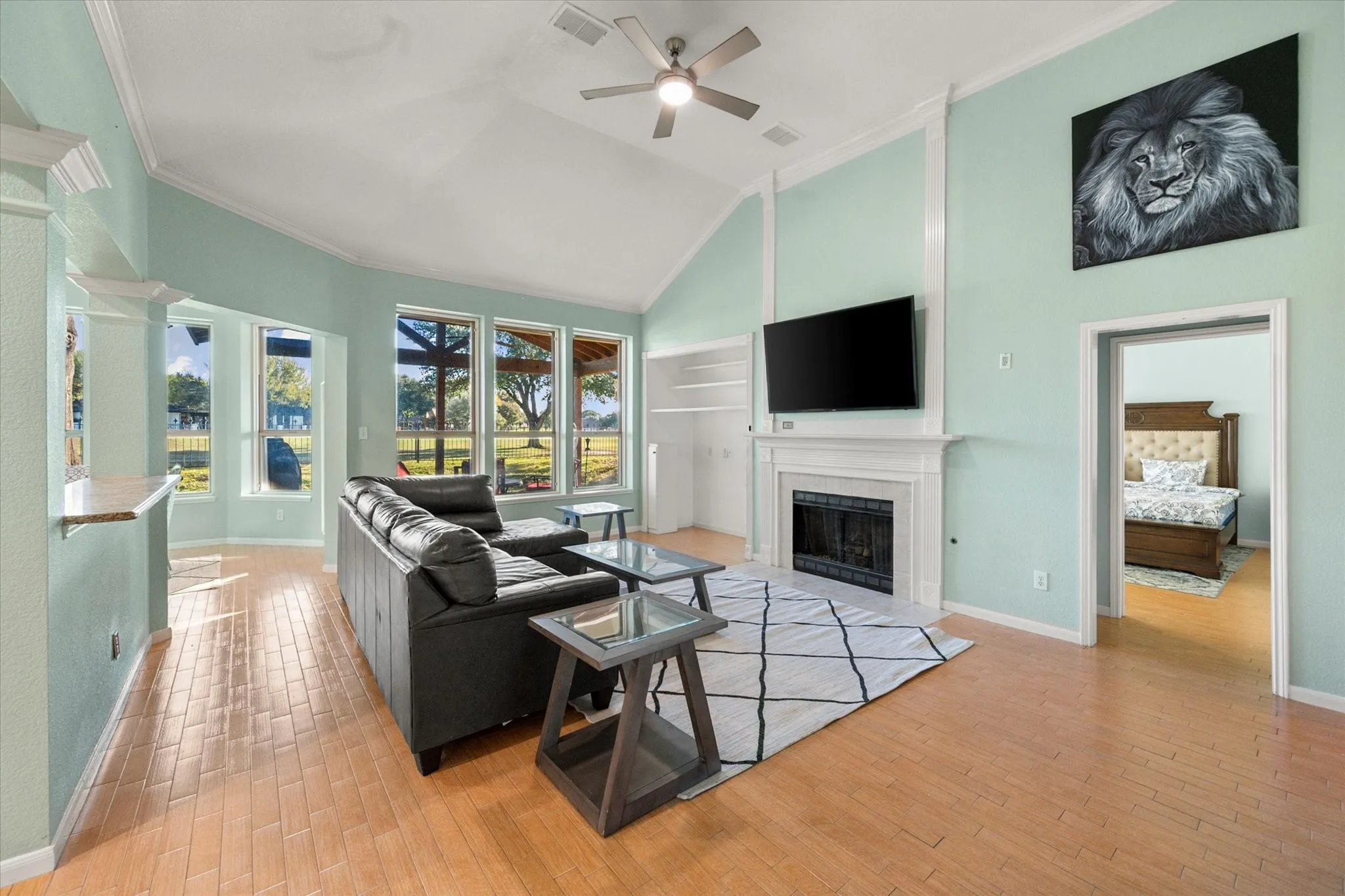 Single Family Residence For Sale in Tarrant County , 1002 Muirfield Drive, Mansfield, Texas 76063, 4 Bedroom, 3 Bathroom, 2 Garage spaces, 2,947 Sqft, built in 1996, mls#21374137, Real Estate Agent in Mansfield, Homes For Sale in Tarrant county, Homes For Sale in Mansfield, Realtor in Mansfield Texas, Real Estate Brokerage Independent Realty Texas, Luminita Cordes Realtor